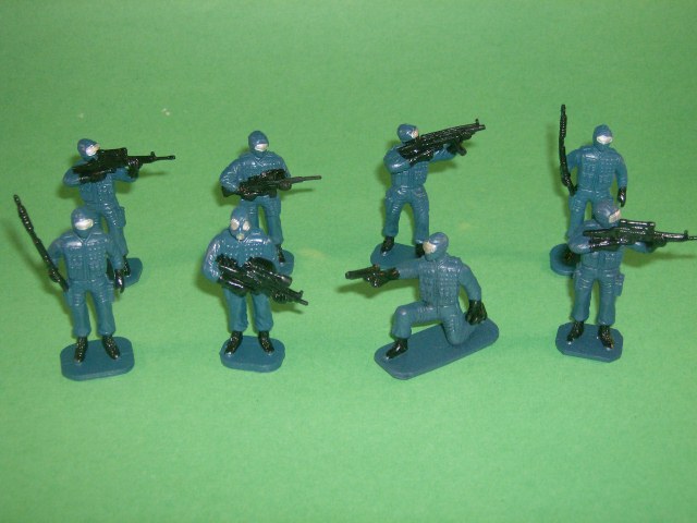 Police SWAT Team 8 Man Plastic Figures Set