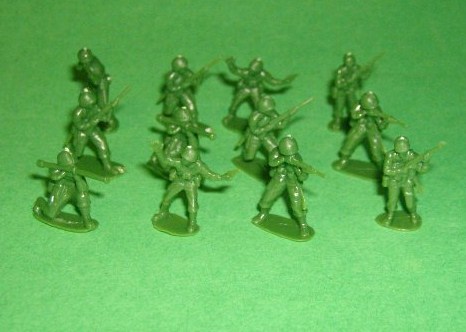 Set Of 125 HO Scale Green Plastic American Soldiers