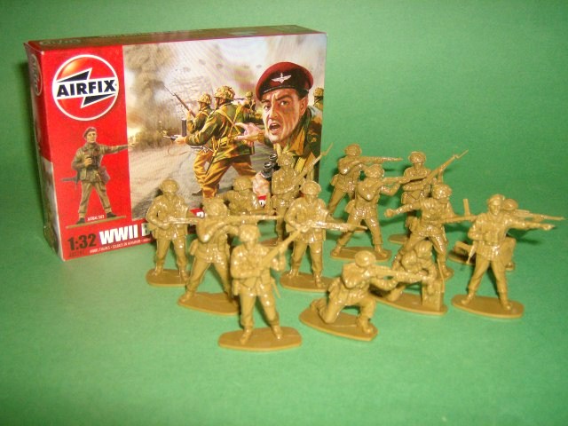1/32nd Scale Airfix WWII British Paratroopers Plastic Soldiers Set