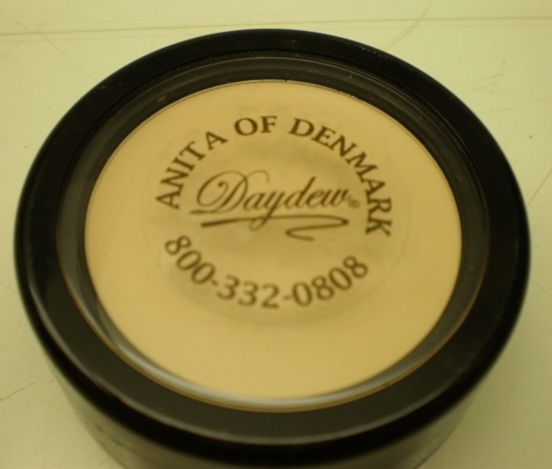 Image 0 of Daydew Touch And Cover Concealers Light