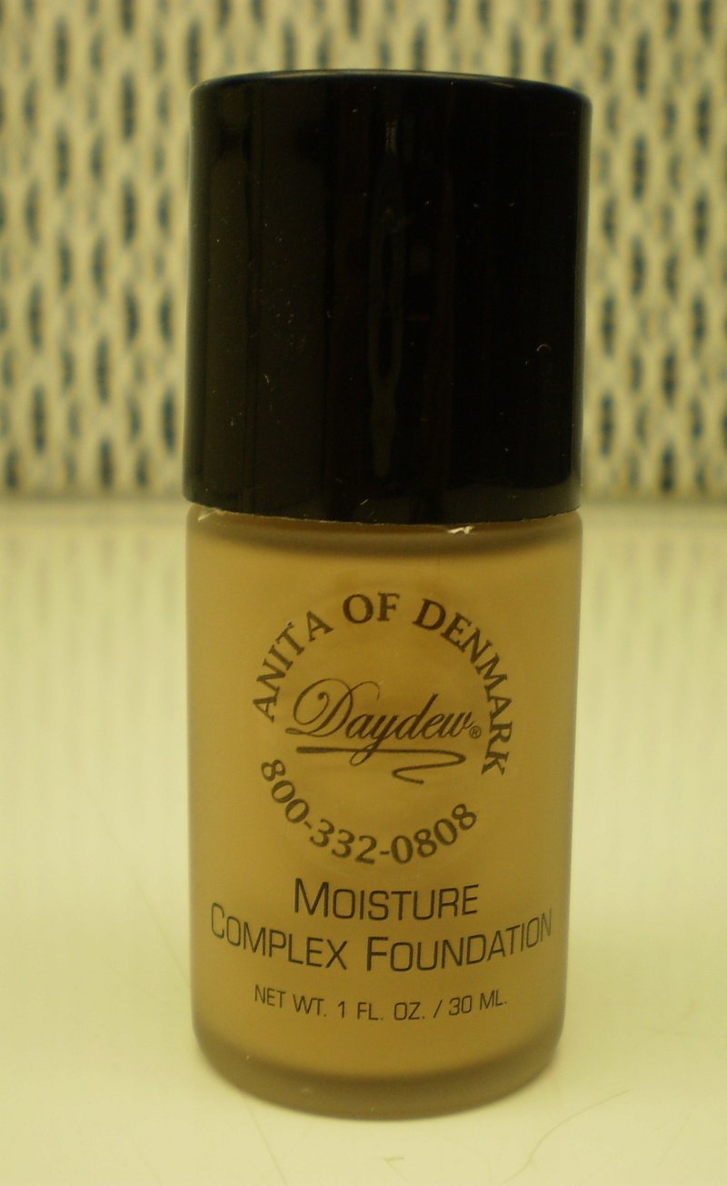 Daydew Custom Blend Moisture Complex Foundation Makeup Buff 1 oz 