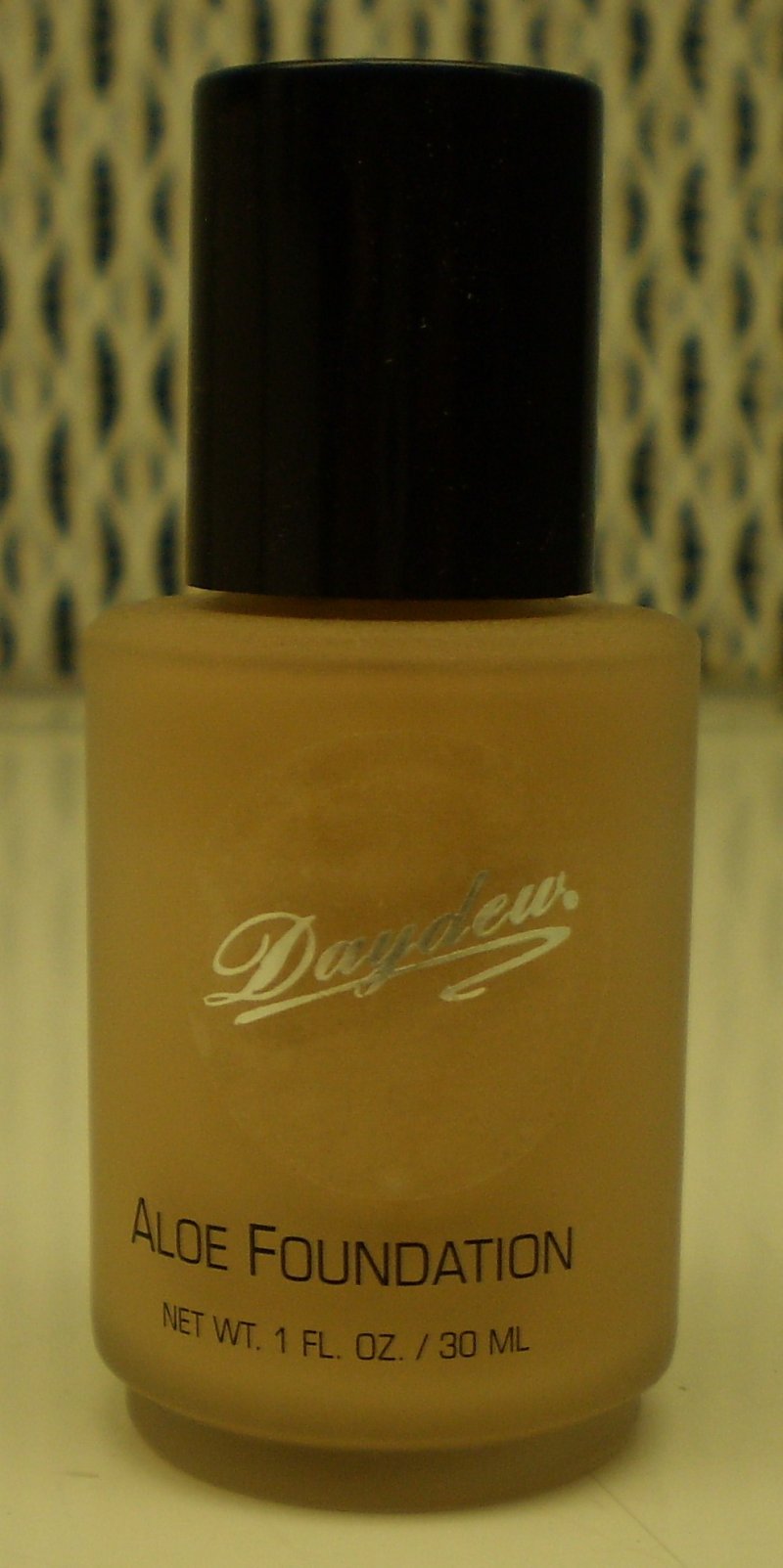 Daydew Custom Blend Makeup With Aloe Oil Free Creme Beige 1 oz 