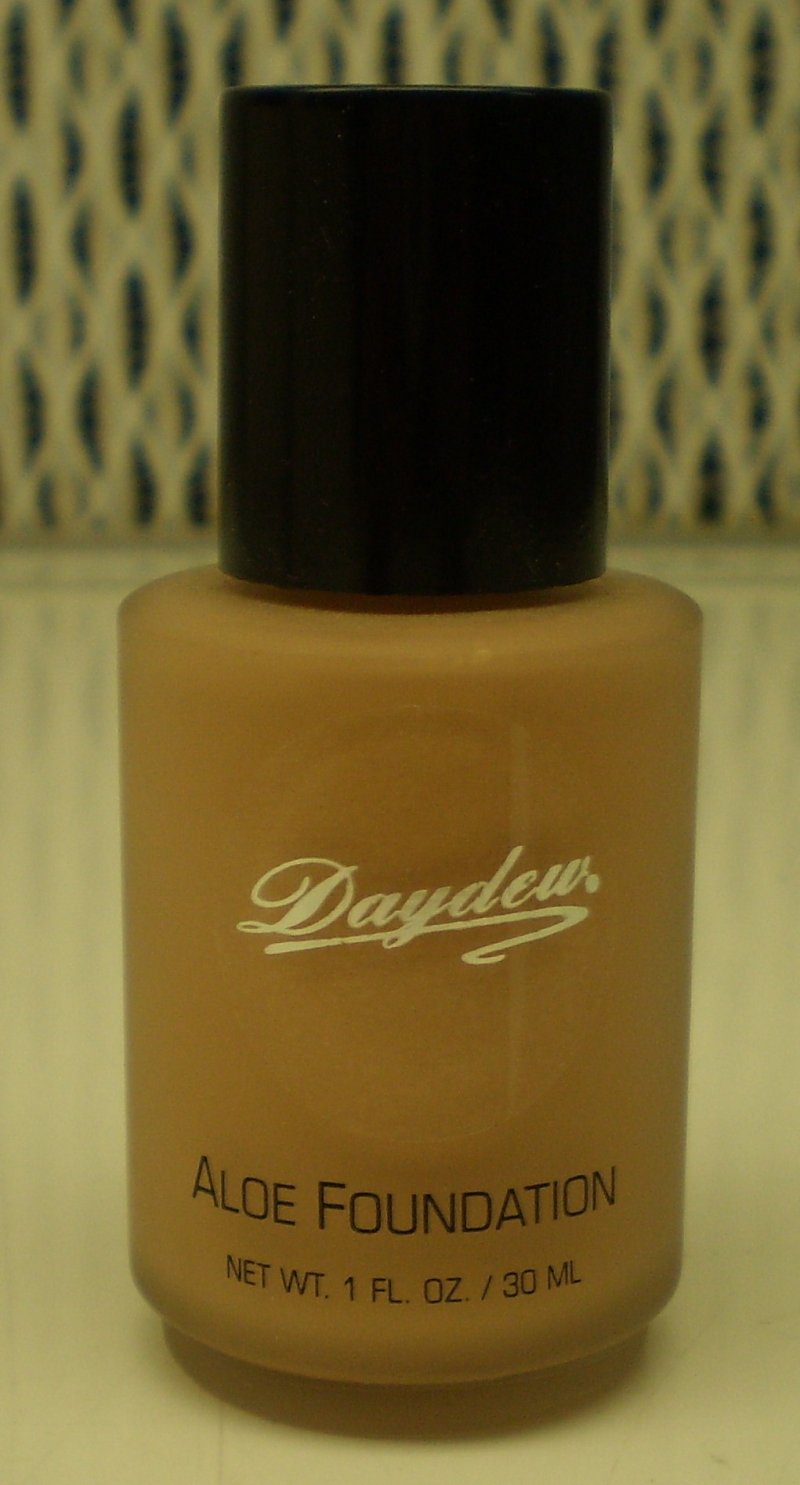 Image 0 of Daydew Custom Blend Makeup With Aloe Oil Free Peachy Beige 1oz