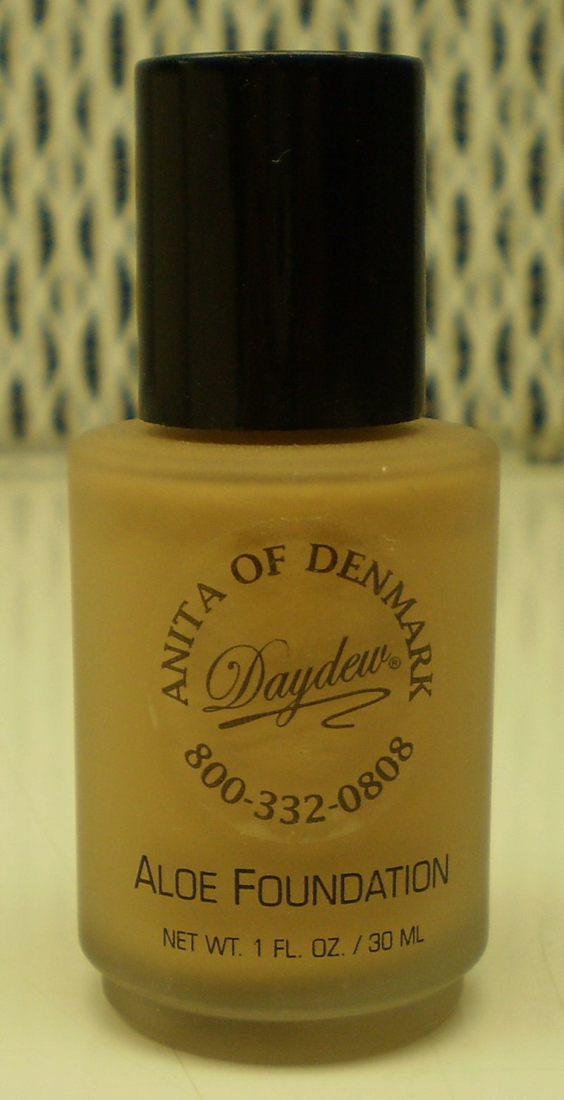 Image 0 of Daydew Custom Blend Makeup With Aloe Oil Free Neutral Tan 1oz