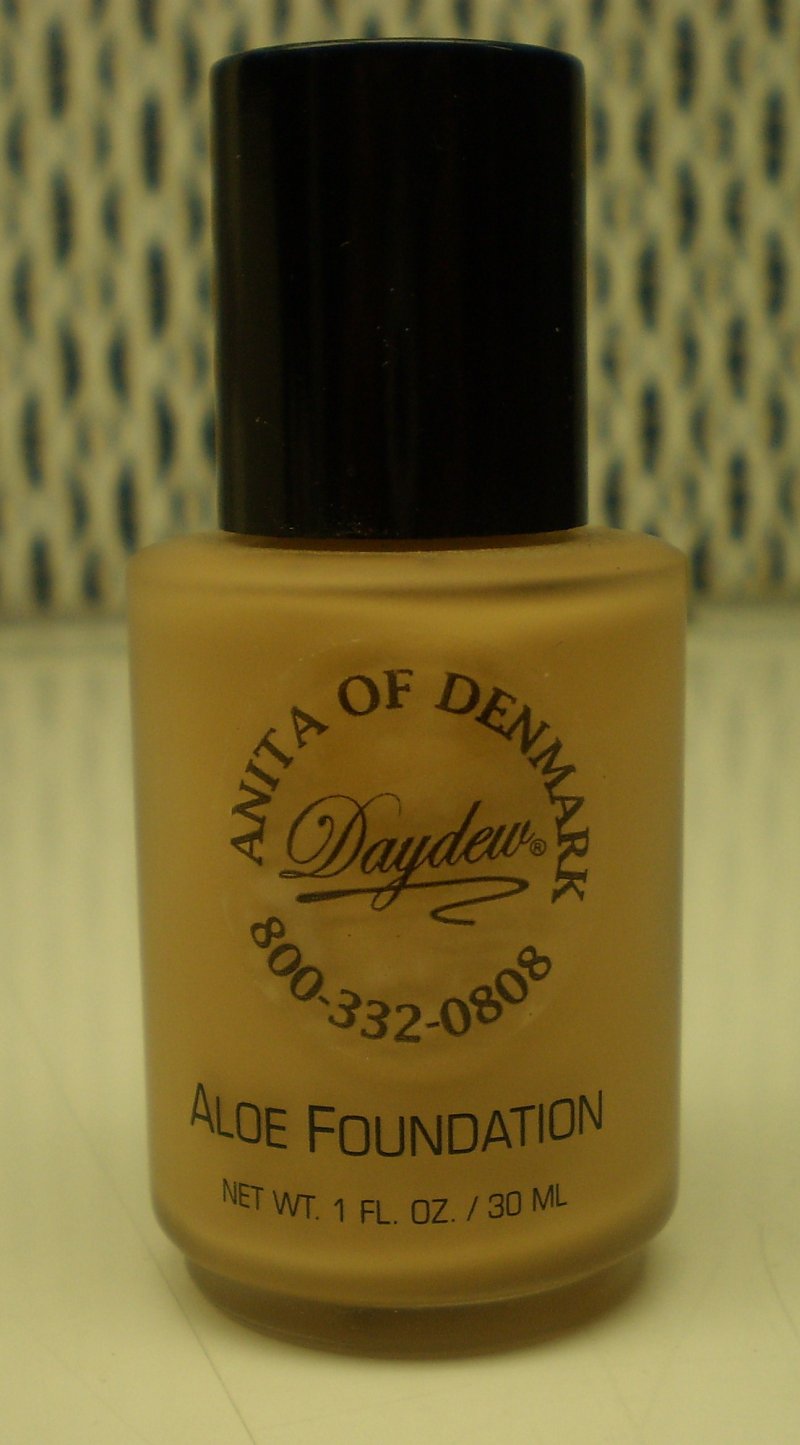 Daydew Custom Blend Makeup With Aloe Oil Free Buff 1 oz 