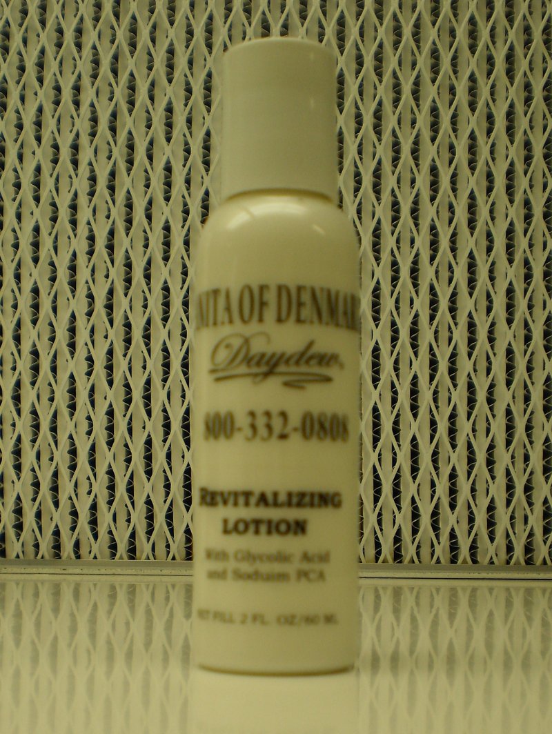 Anita Of Denmark Revitalizing Lotion W Glyc Acid & So PCA 2 oz 