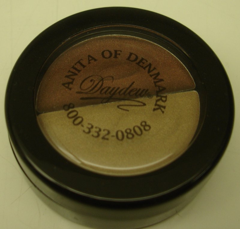 Image 0 of Daydew 3 In One For Lip, Eyes And Cheeks (Shade: Cocoa Kiss Duo)