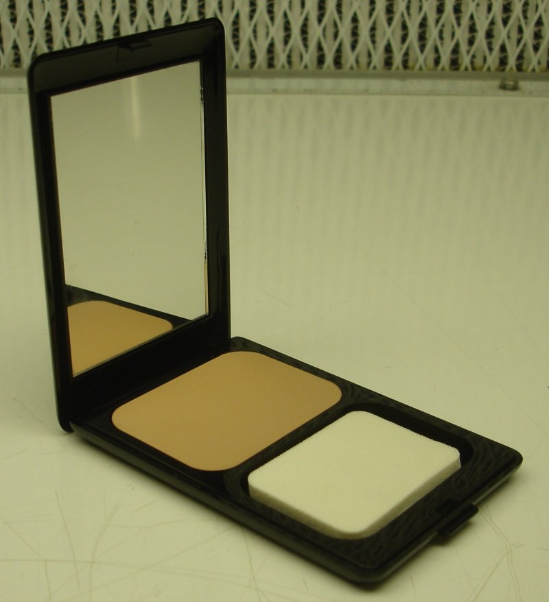 Image 0 of Daydew Powder Creme Makeup Neutral Light