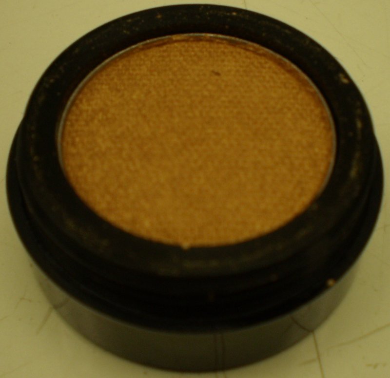 Daydew Chromatome Eyeshadow (Shade: Golden Bronze)