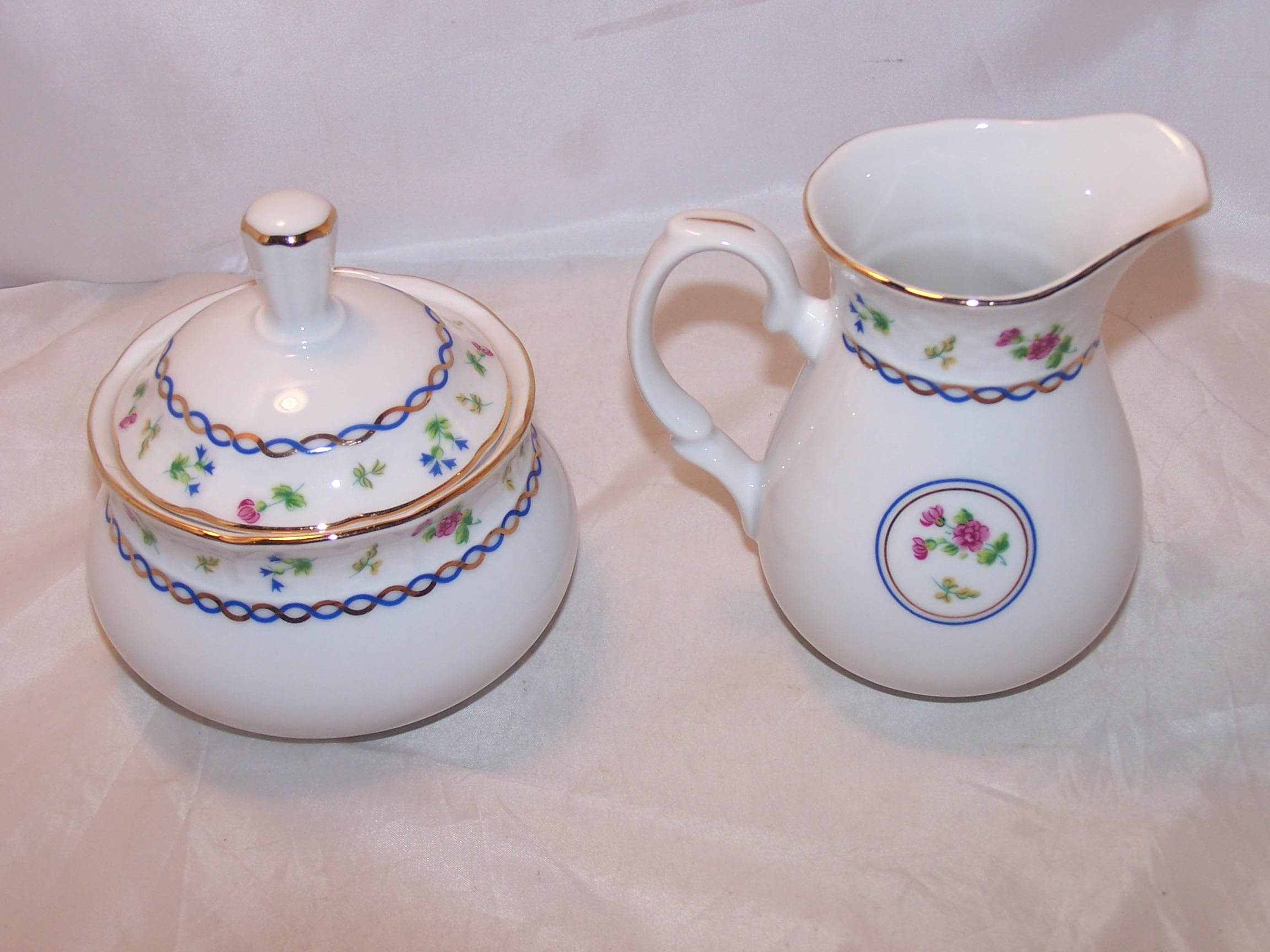 Image 2 of Baum Bros Thun Porcelain Creamer and Sugar, Czechoslovakia