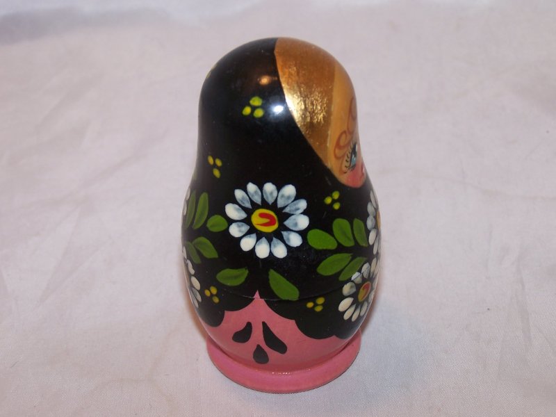 Image 2 of Nesting Doll in Black, Pink w Daisies, 5 Levels, Wood