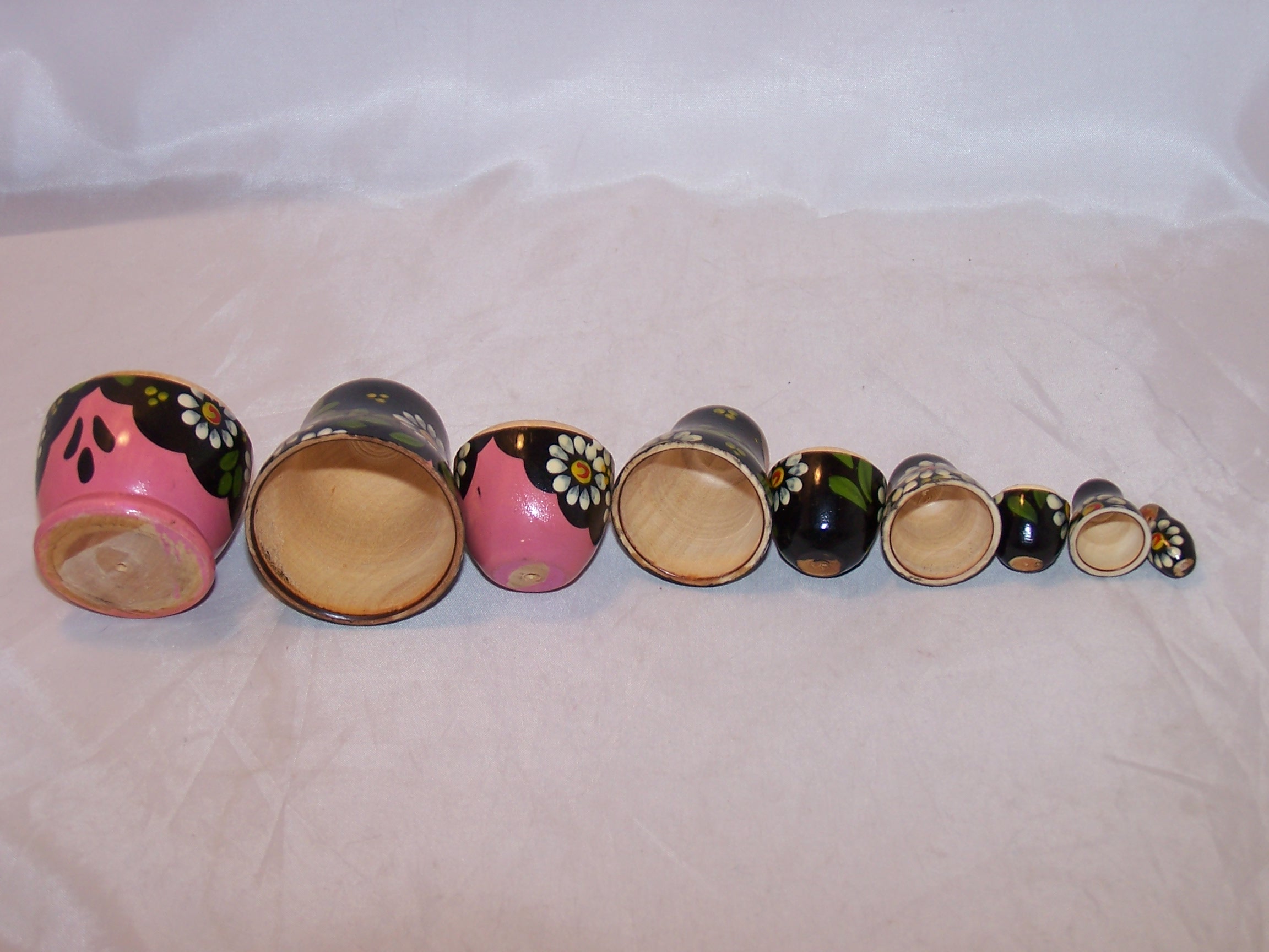 Image 6 of Nesting Doll in Black, Pink w Daisies, 5 Levels, Wood