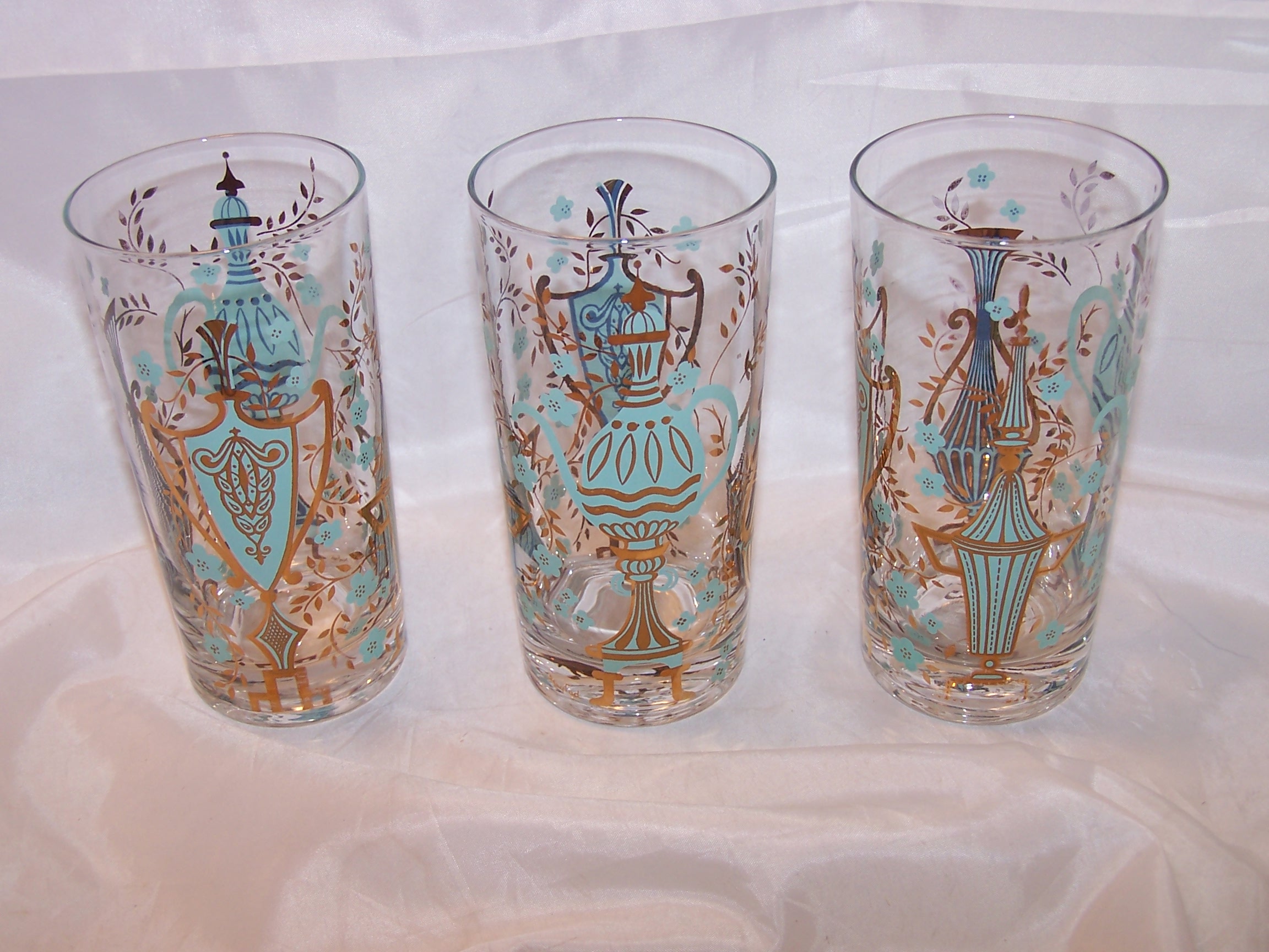 Gay Fad Glass Set