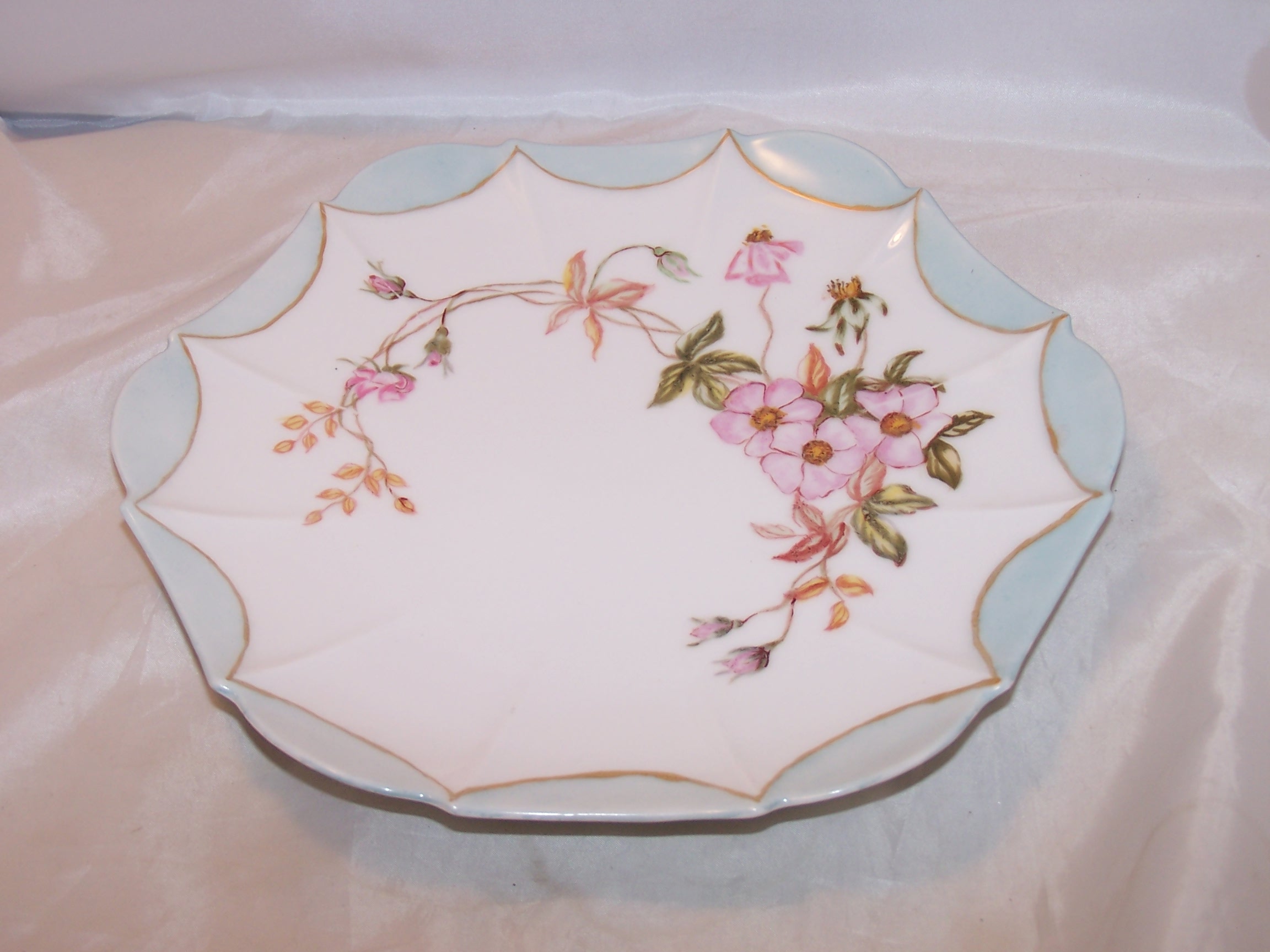 T&V Tressemanes & Vogt Climbing Rose Plate, Artist Signed, France 