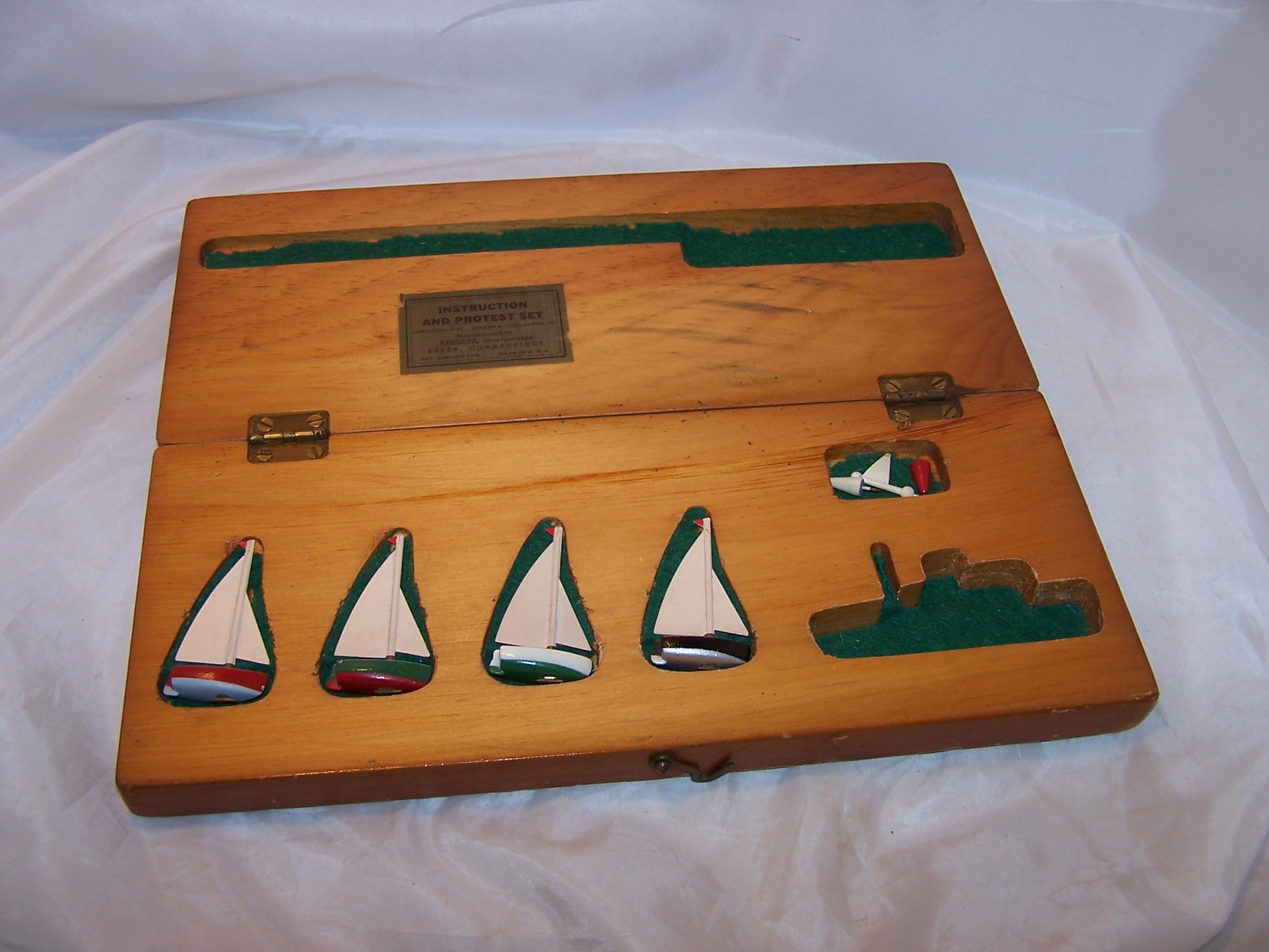 1947 Boat Racing Protest Set