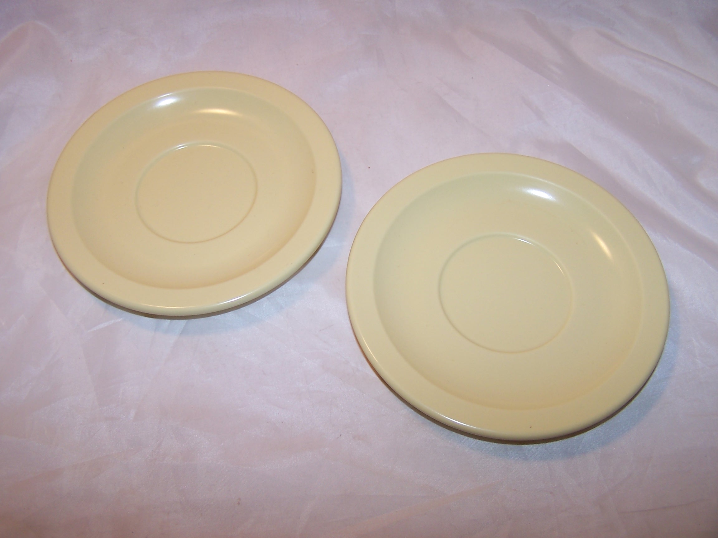 Carlyware Yellow Melmac Melamine Saucers, N7802