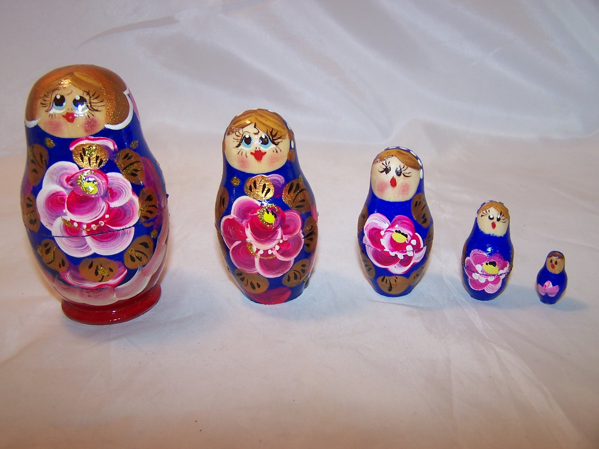 Nesting Doll in Blue, Gold, Pink, 5 Levels, Wood