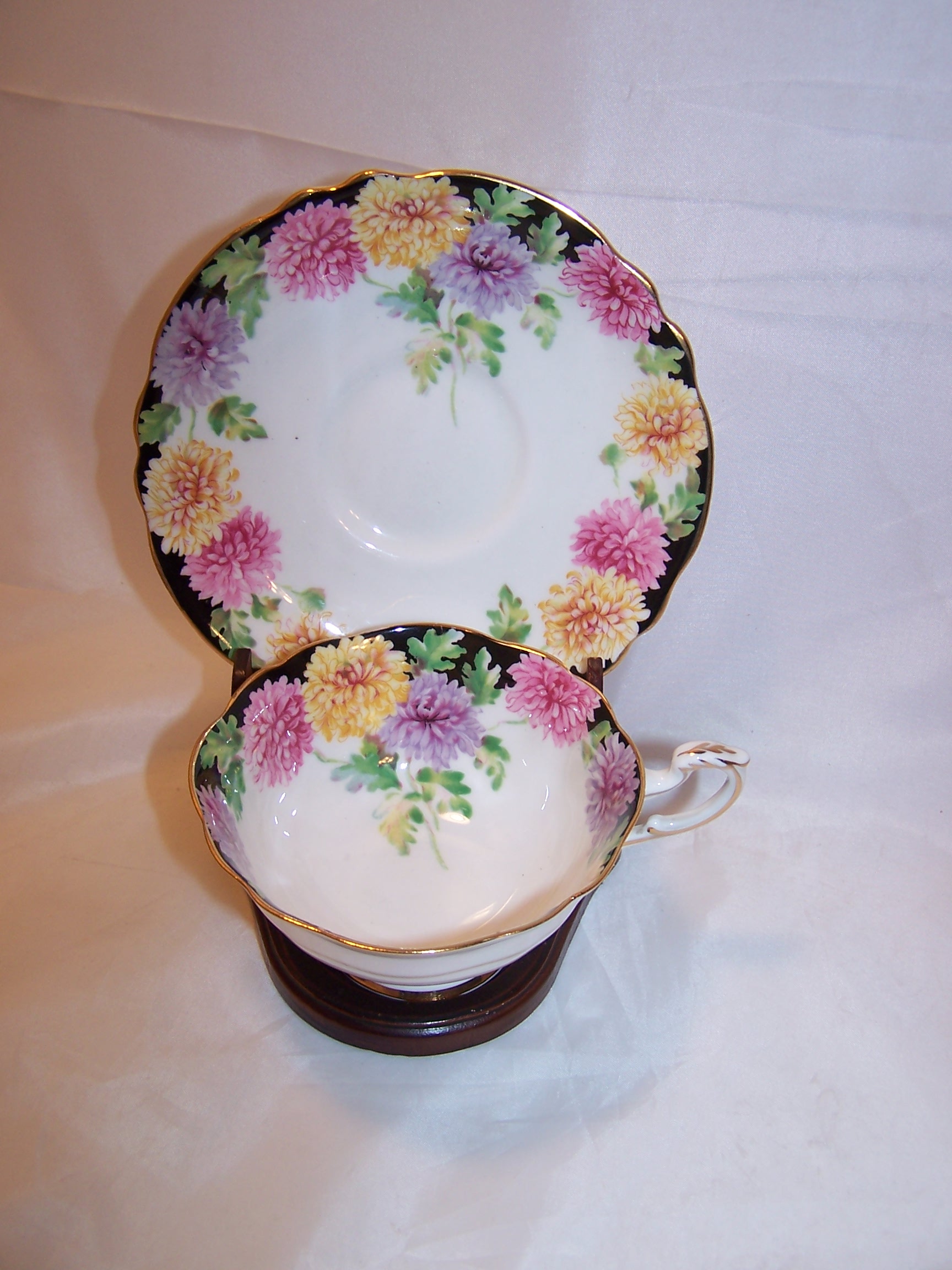 Paragon Mums Teacup, Saucer