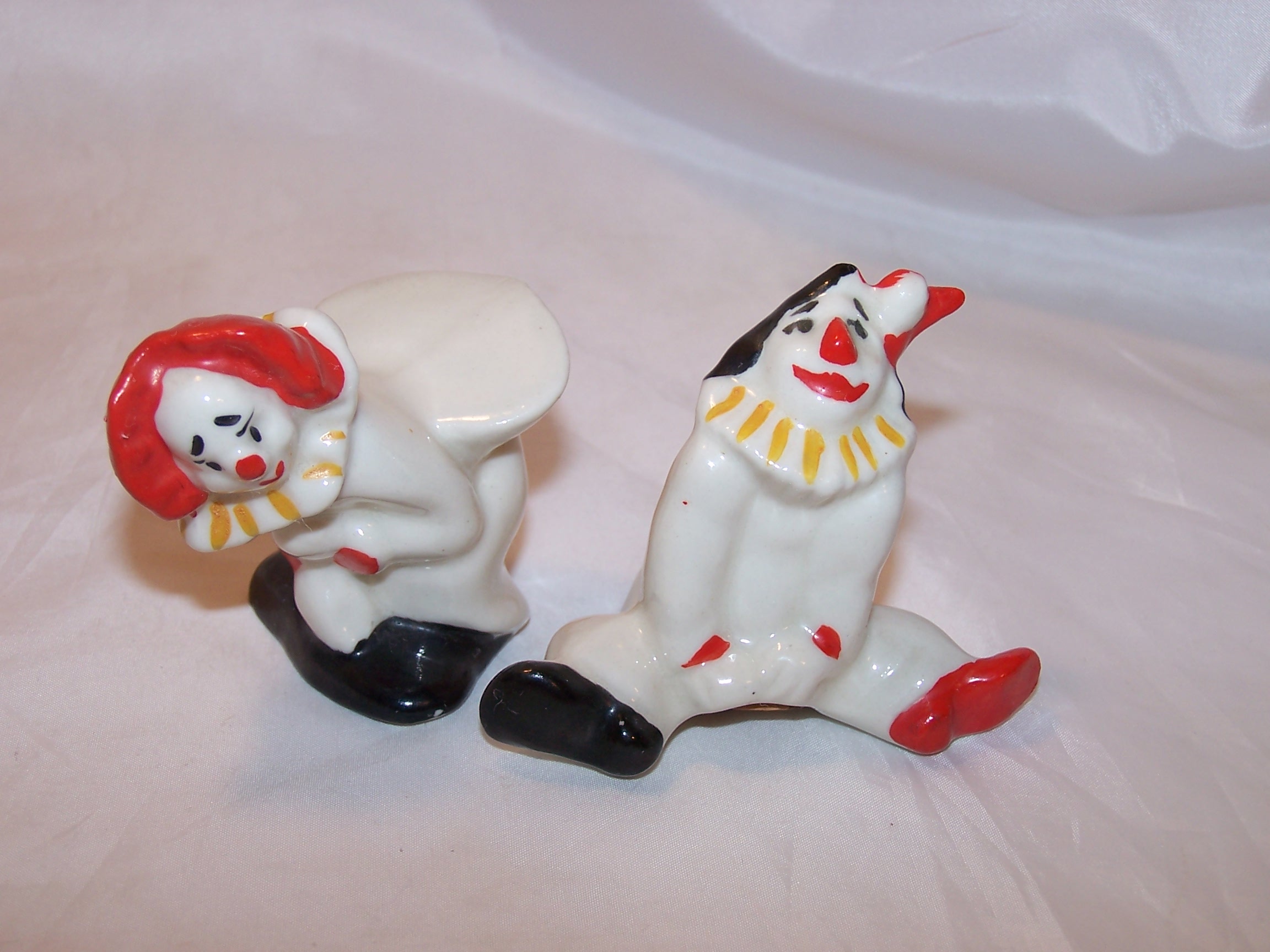 Image 4 of Salt and Pepper Shakers, Leapfrogging Clowns