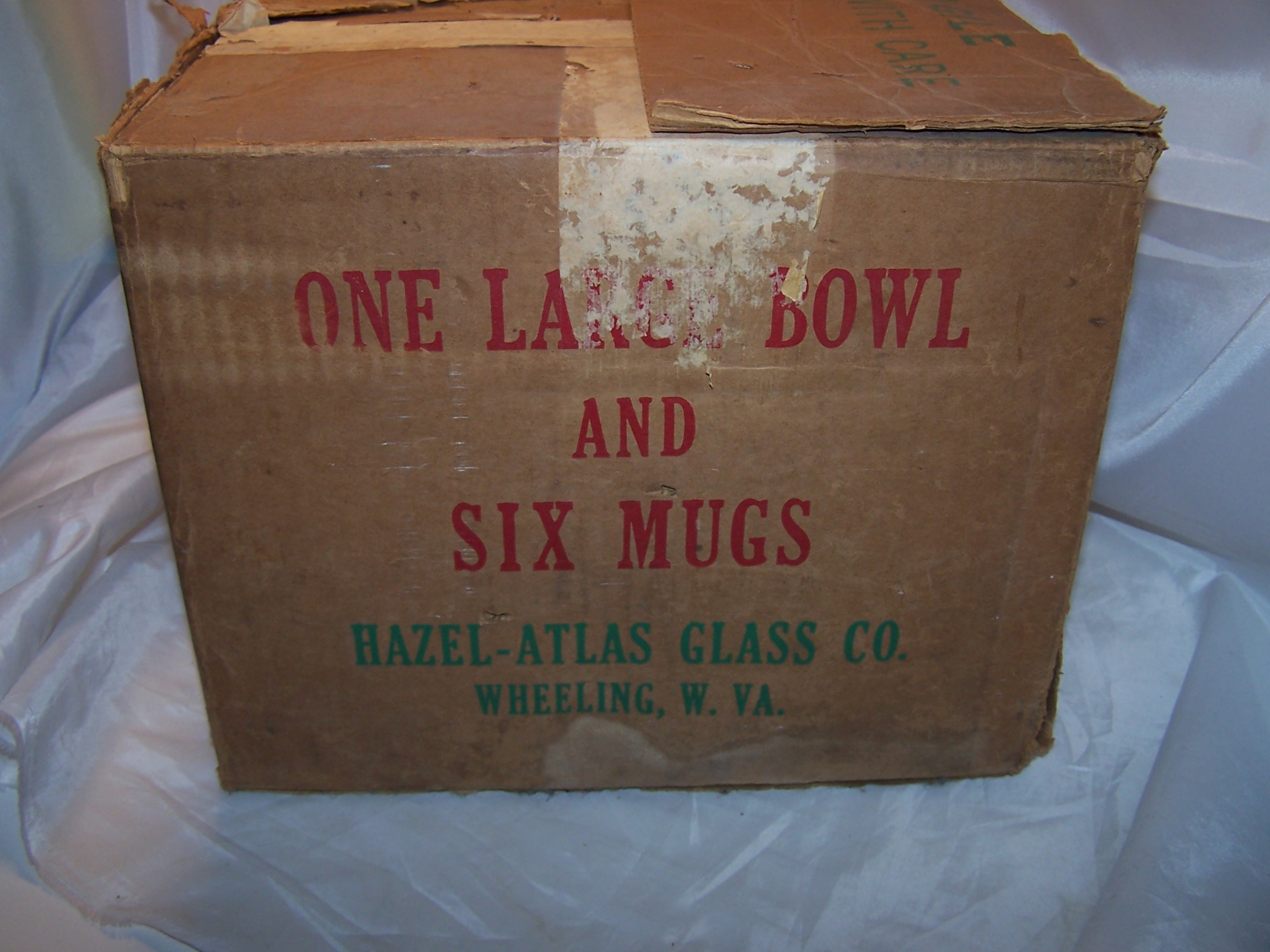 Image 5 of Tom and Jerry Punch Bowl, Mugs, Milk Glass, Original Box, Hazel Atlas