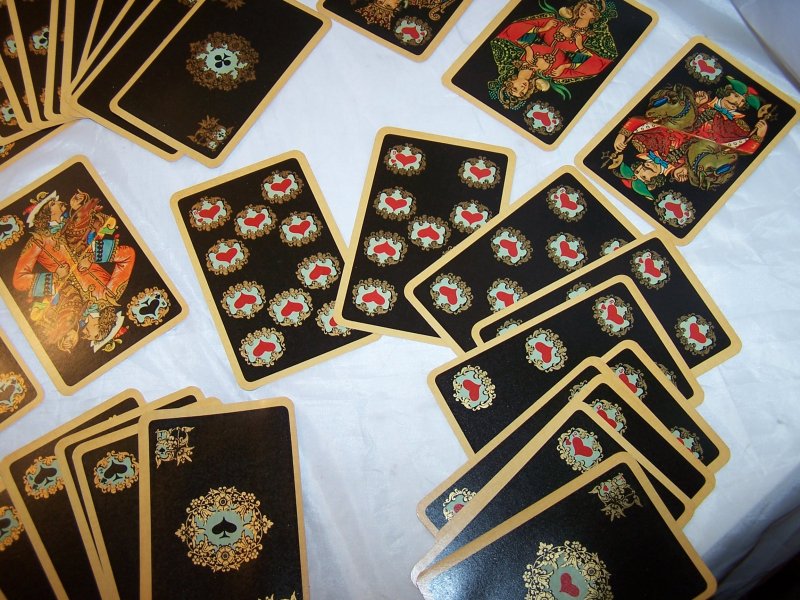 Image 5 of Playing Cards, Rich Colors, Gold, Complete Deck