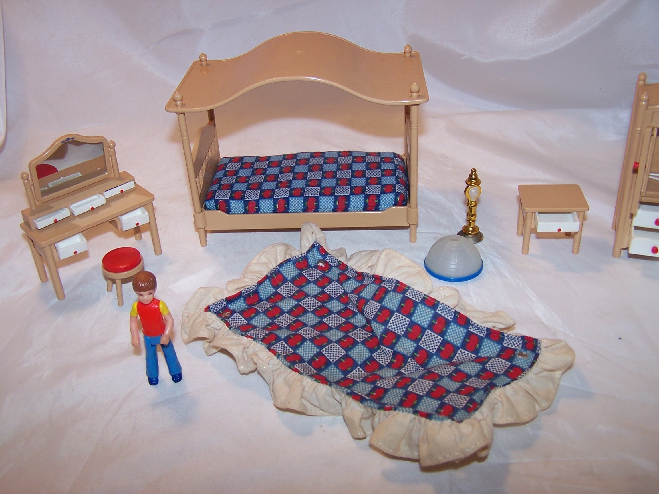 Image 26 of Dollhouse w Family, Furniture, Tomy