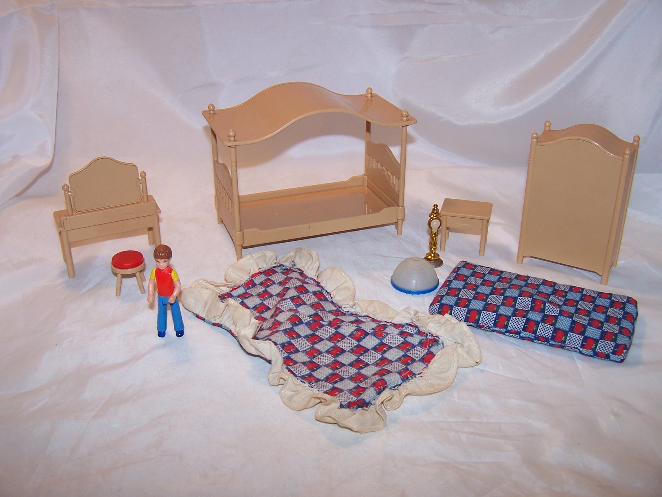 Image 27 of Dollhouse w Family, Furniture, Tomy