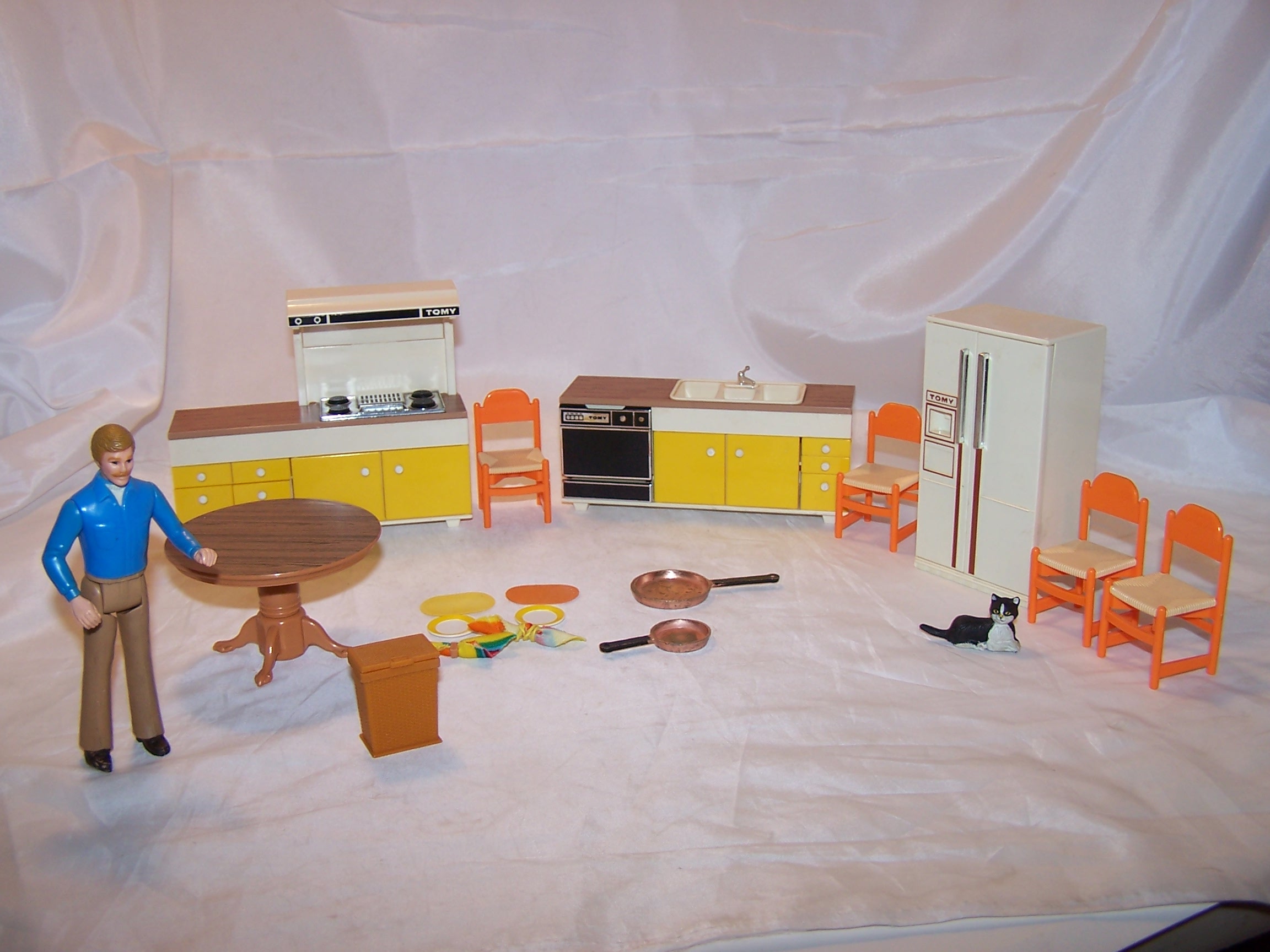 Kitchen Appliances, Furniture