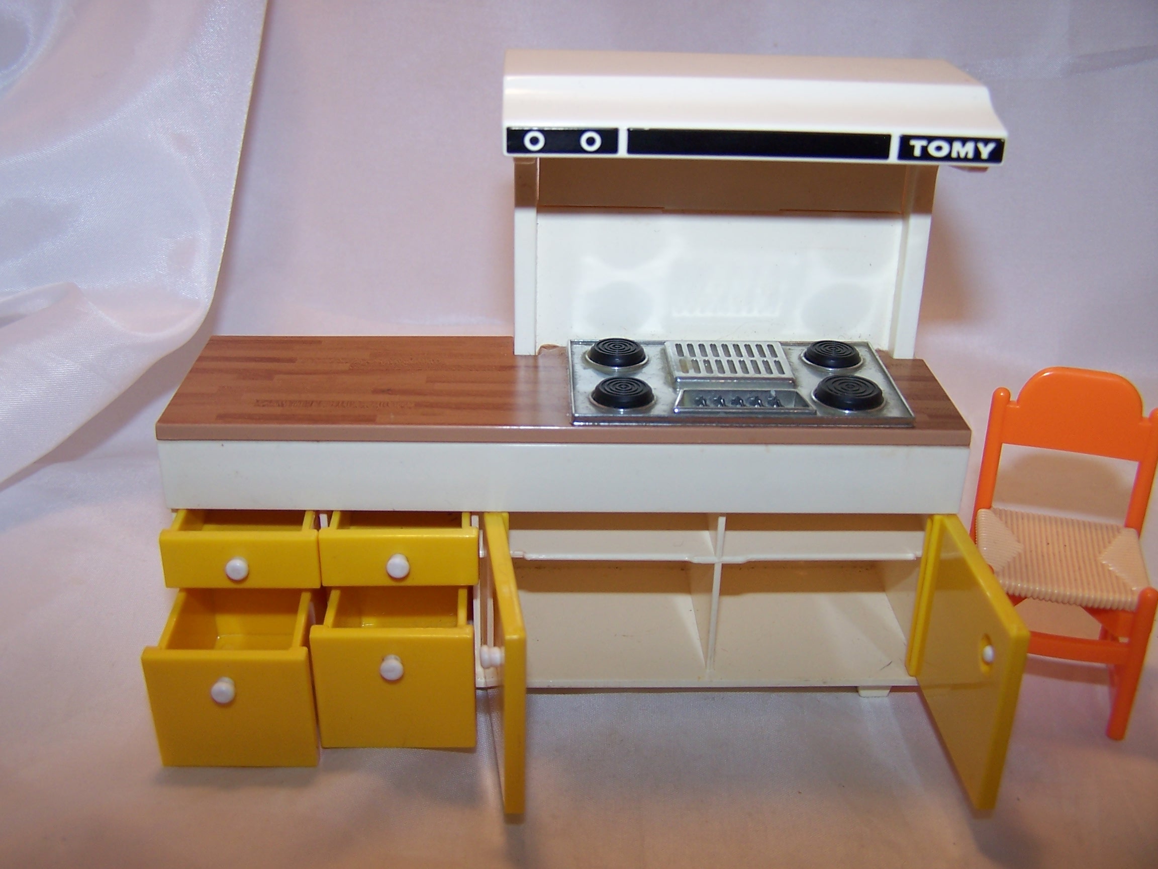 Image 36 of Dollhouse w Family, Furniture, Tomy