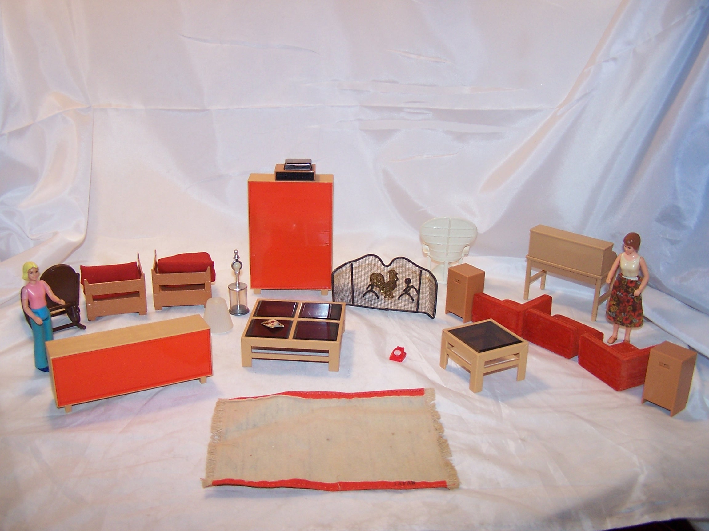 Image 50 of Dollhouse w Family, Furniture, Tomy