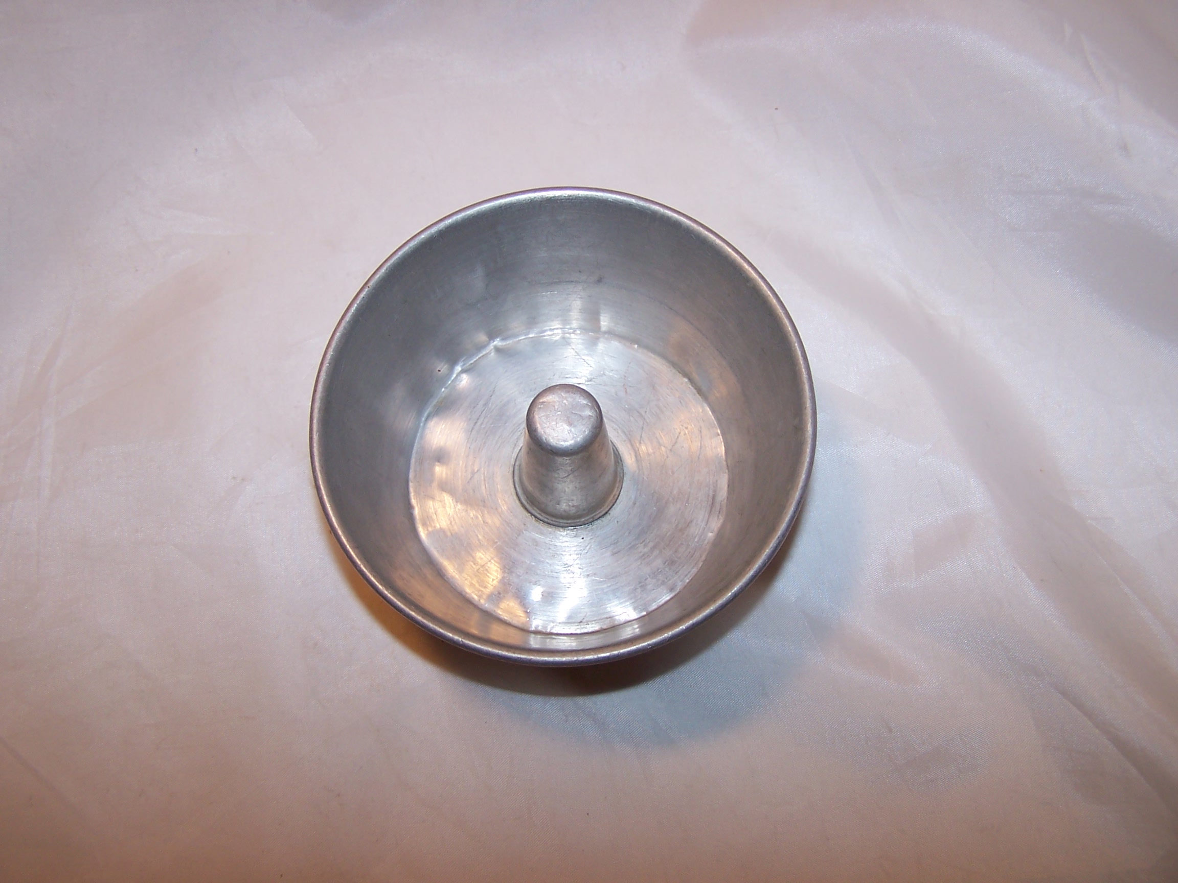 Toy Bundt Cake Pan, Childs Cookware, Aluminum