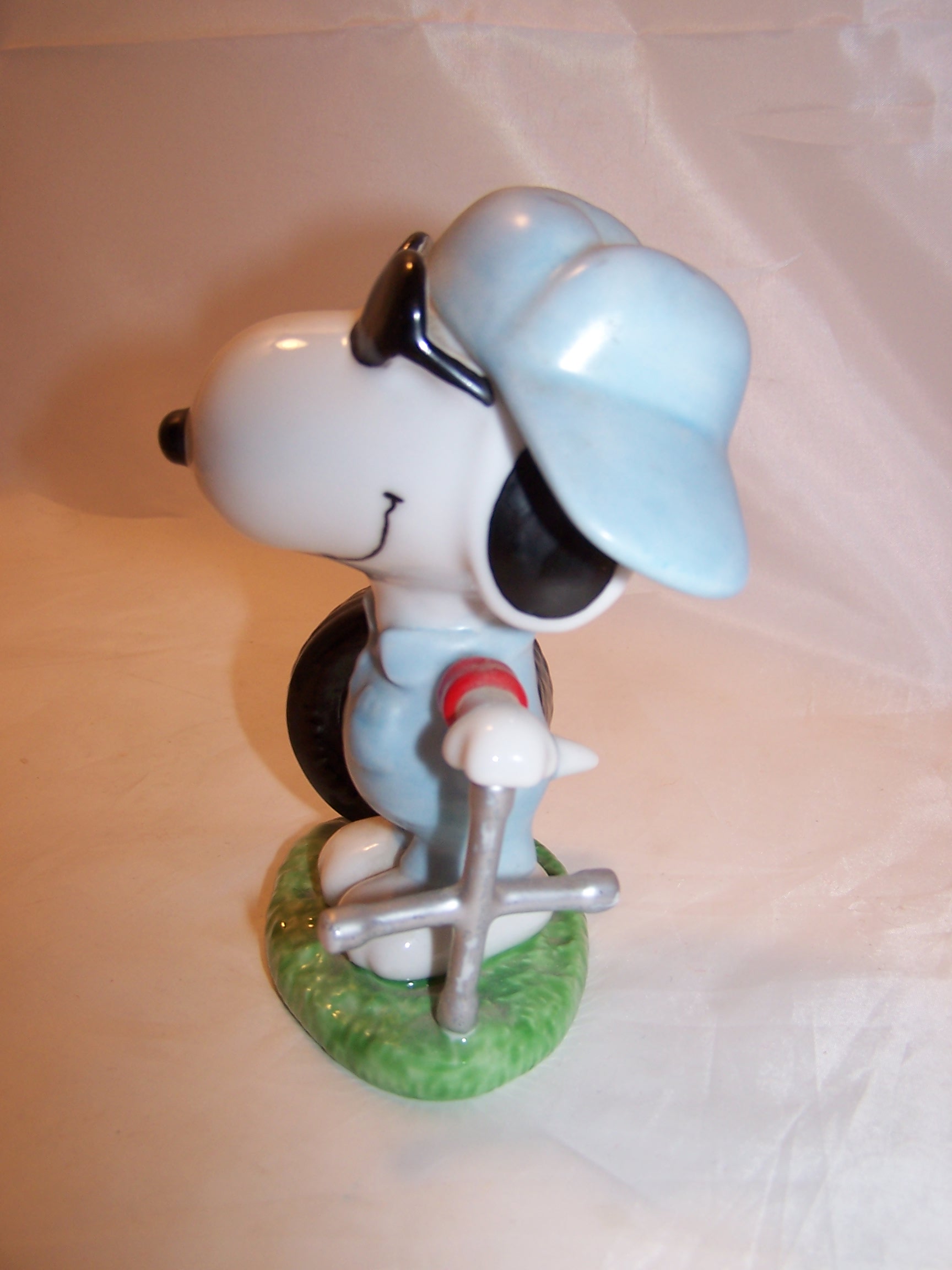 Image 1 of Snoopy, Joe Cool, the Mechanic Figurine, Ceramic
