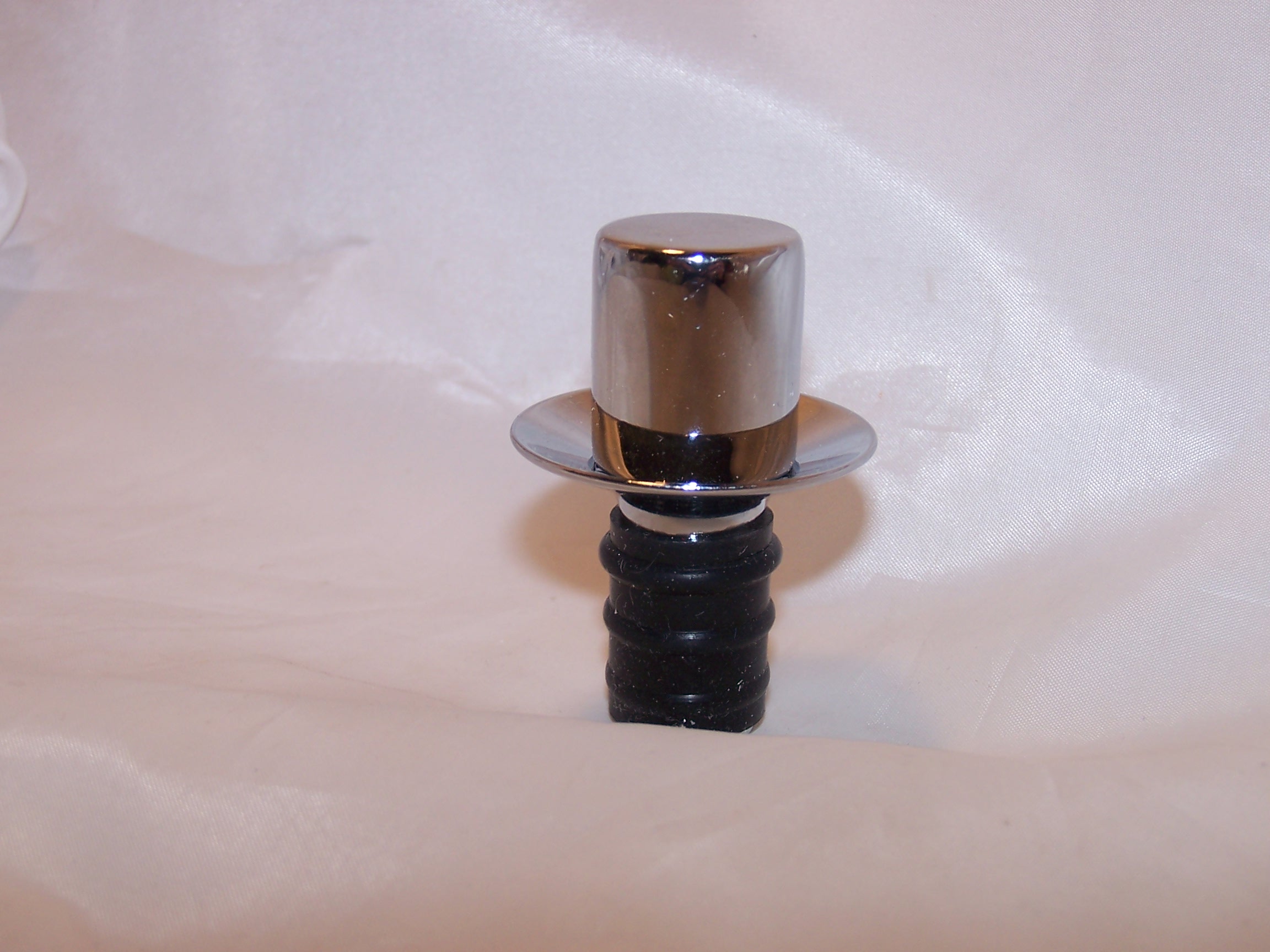 Top Hat Bottle Stopper