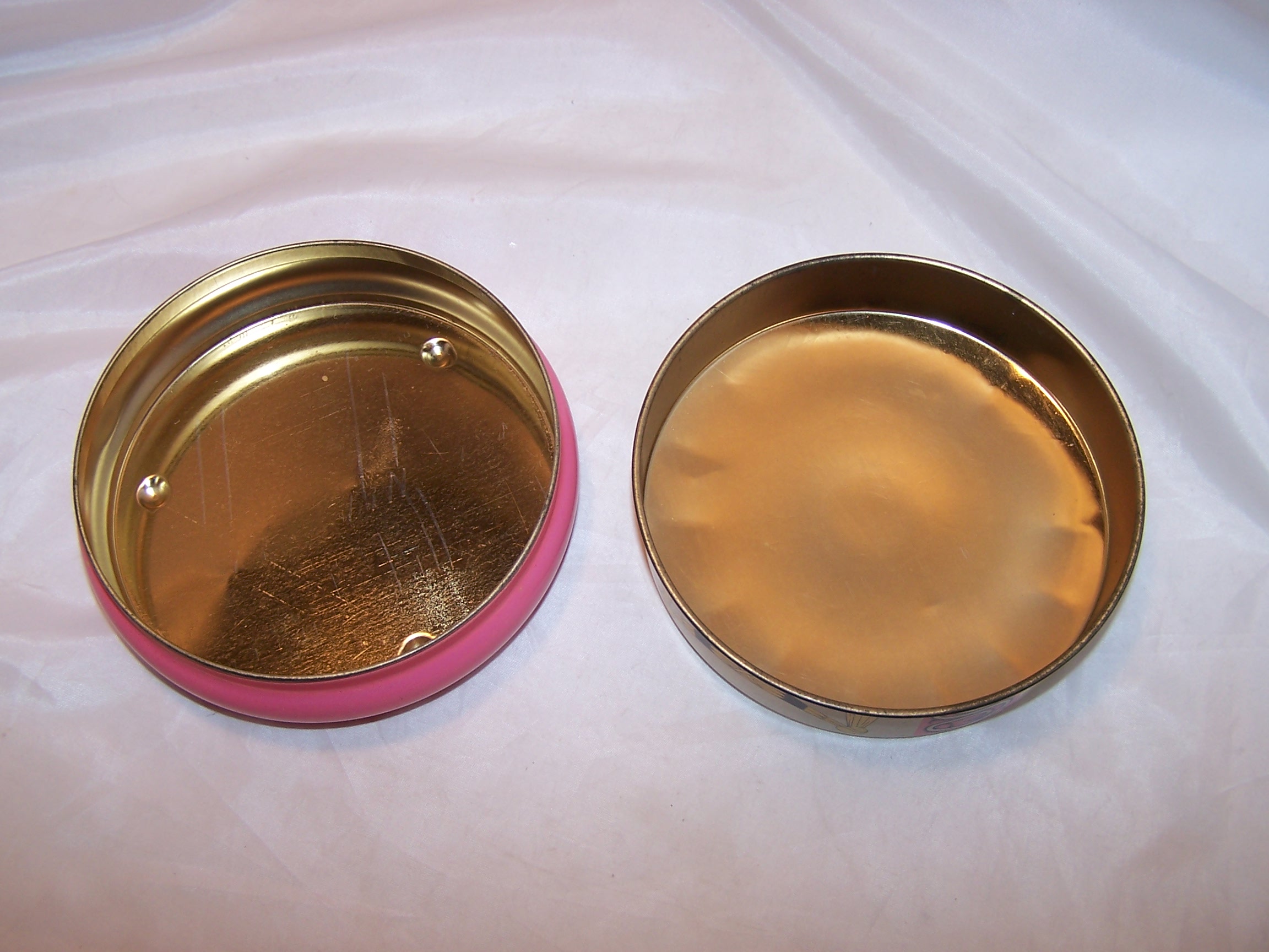 Image 5 of Rileys Toffee Lidded Tin, England