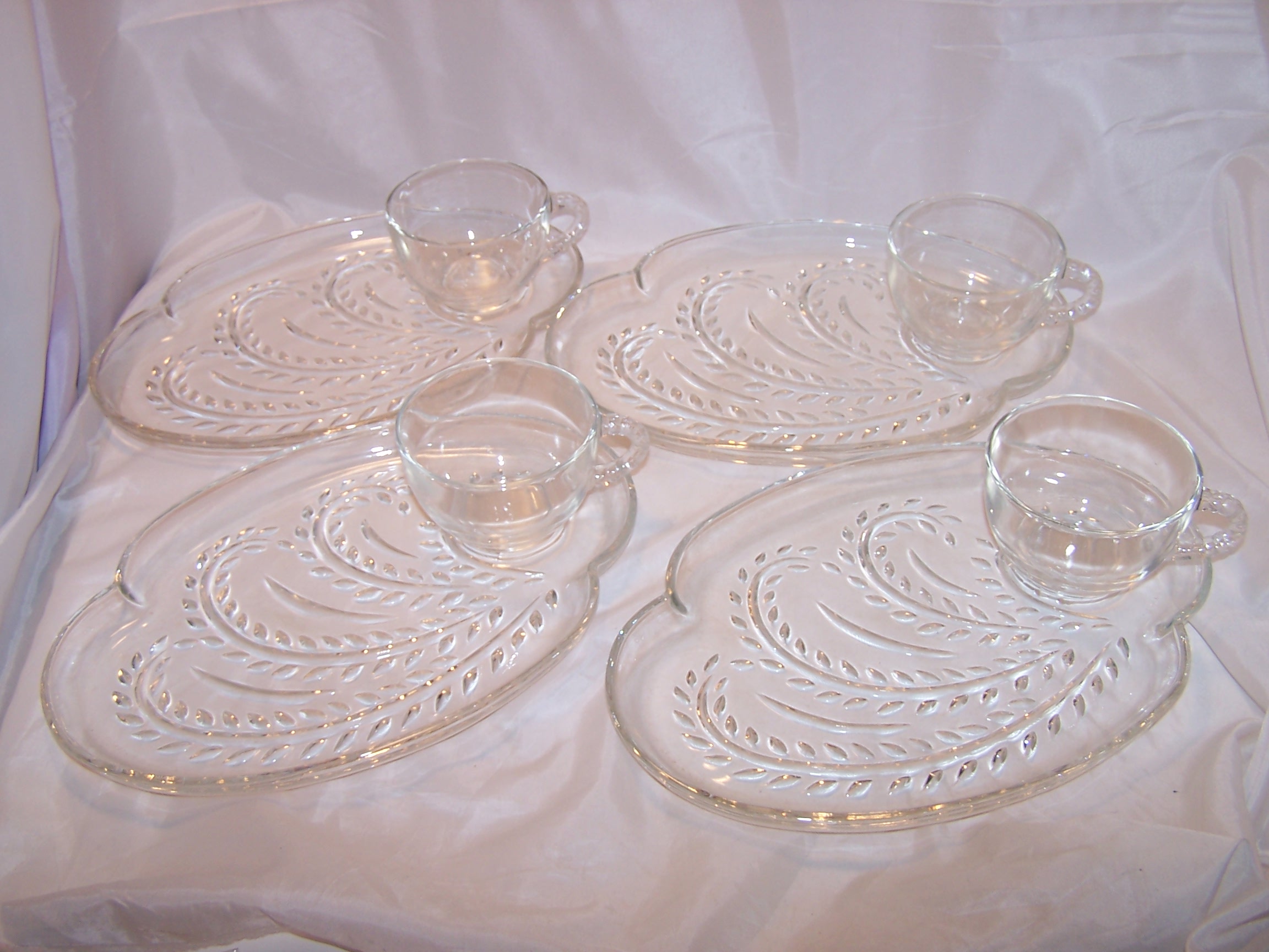 Four Plate, Four Teacup Set