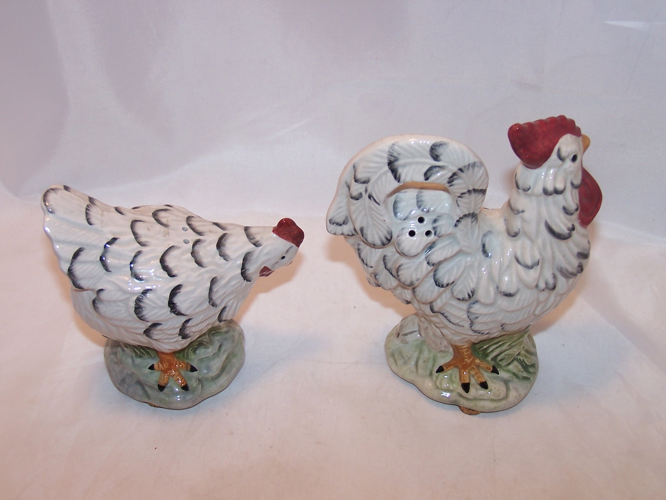 Image 1 of Chicken, Rooster Salt and Pepper Shakers, Large