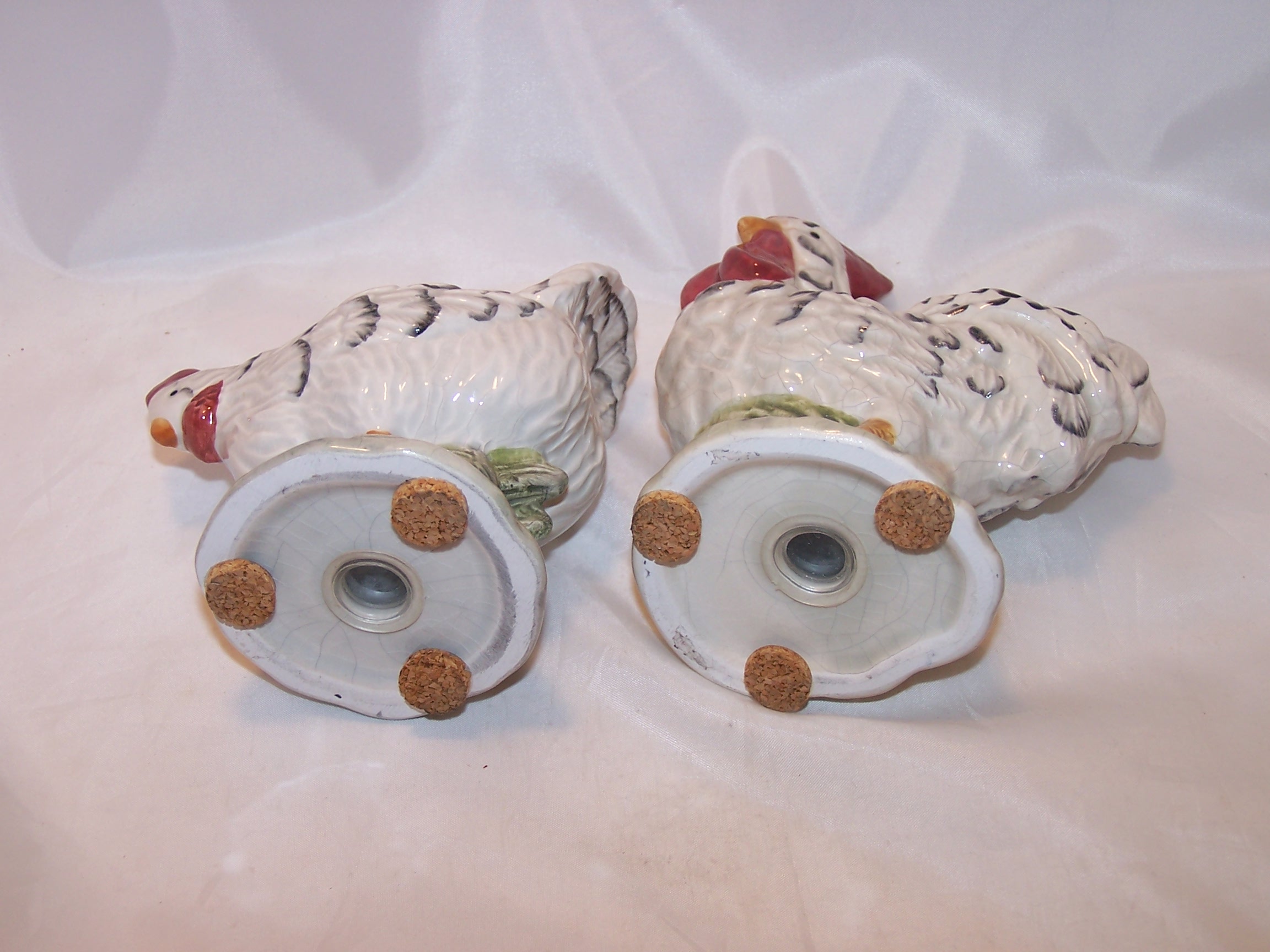 Image 5 of Chicken, Rooster Salt and Pepper Shakers, Large
