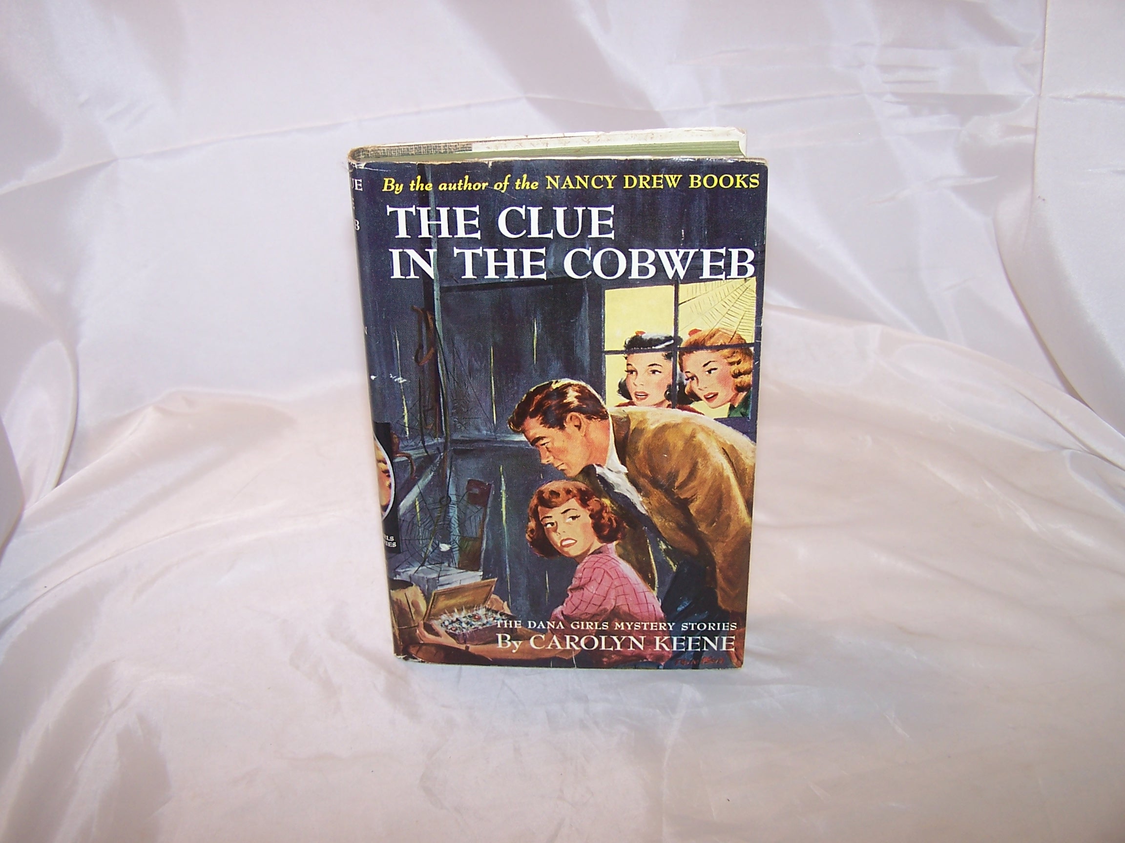 Dana Girls The Clue in the Cobweb, Carolyn Keene, w Dust Jacket