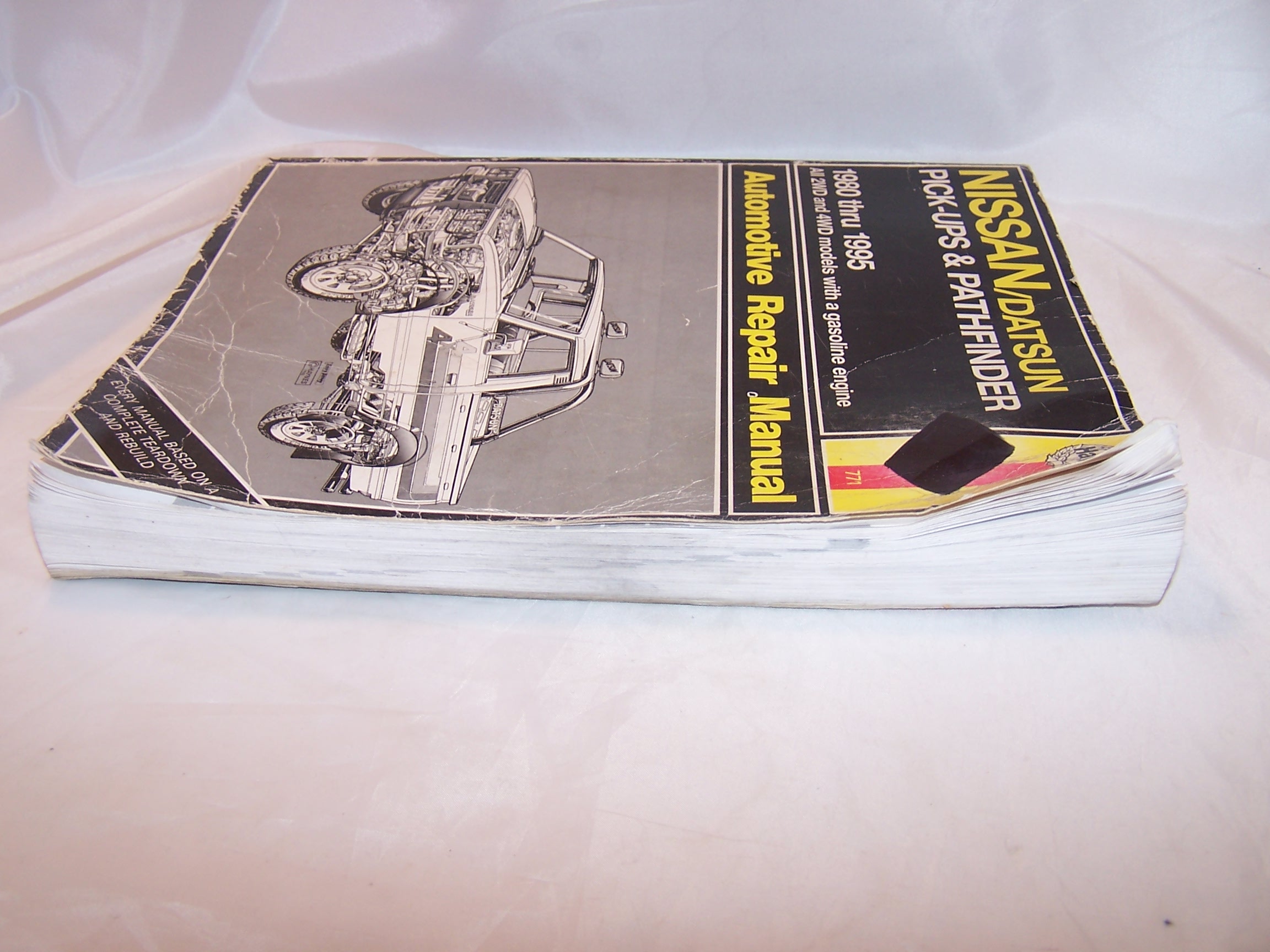 Image 4 of Haynes Nissan Datsun Pickups, Pathfinder 1980 to 95 Repair Manual