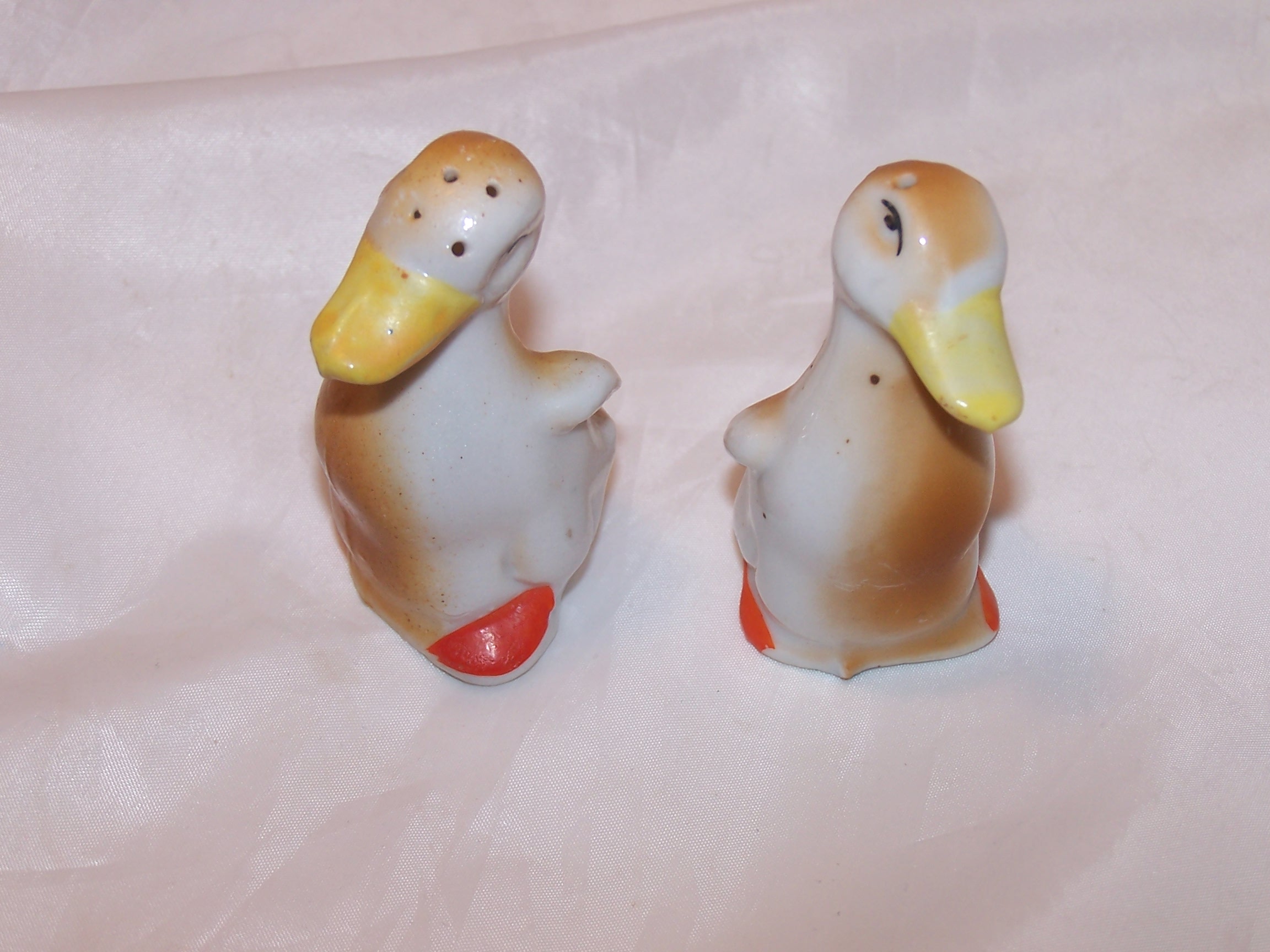 Duck Salt and Pepper Shakers, Little Brown Ducks, Japan