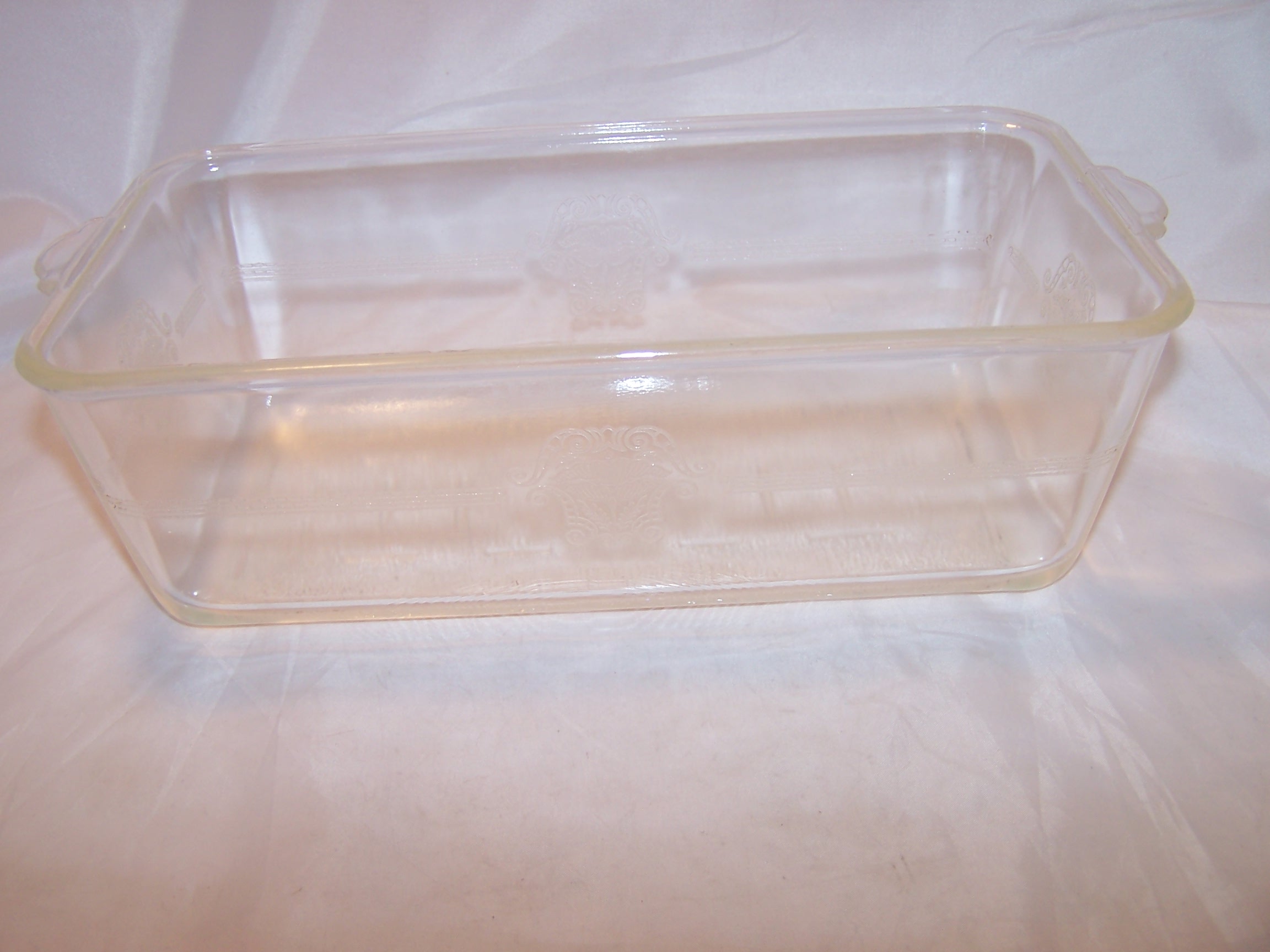 '.Glasbake Embossed Loaf Pan 253.'