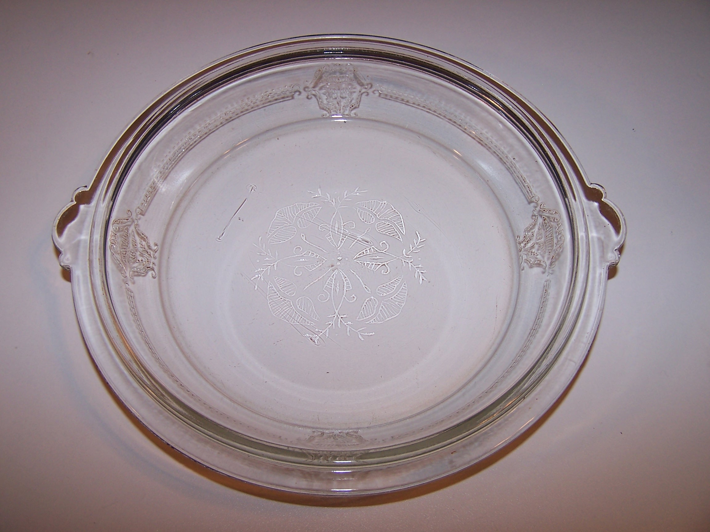 Image 15 of Glasbake Bake Set, Embossed, Elegant, 1911