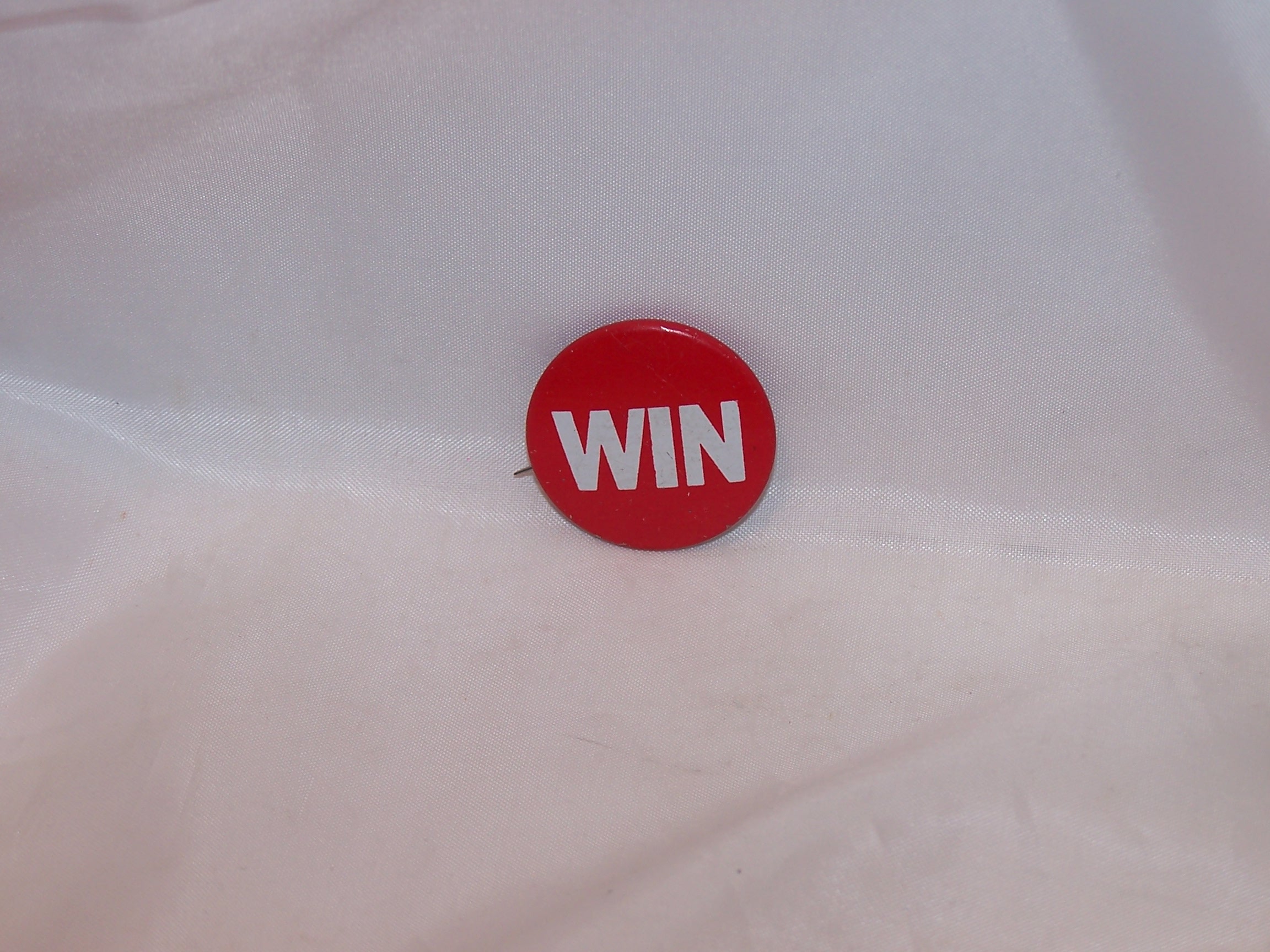 Dukakis Bentsen Election Pinback Button, Red, White and Blue