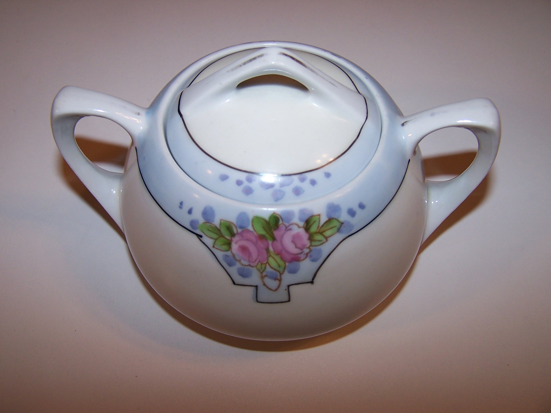 Meito China Sugar Bowl, Pink Roses w Blue Spots