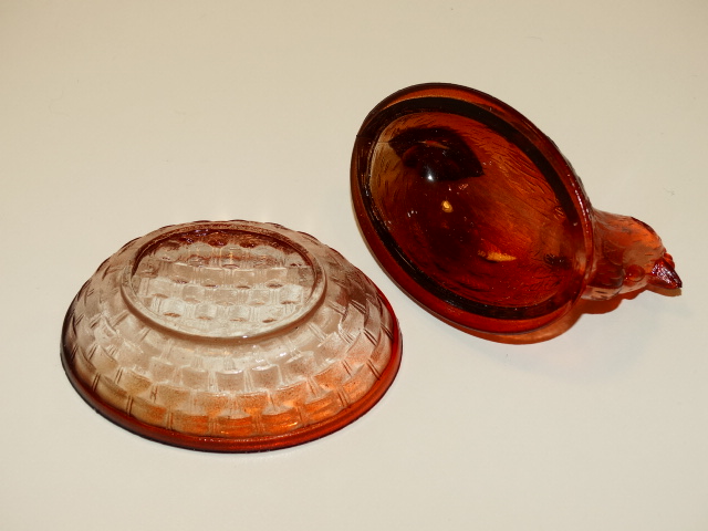 Image 5 of Salt Dip Dish, Orange Glass Chicken, 3 Inches