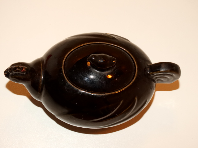 Image 5 of Teapot Chicken and Chick Tea Pot