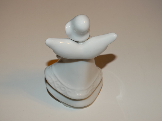 Image 2 of Angel w Open Arms, Porcelain