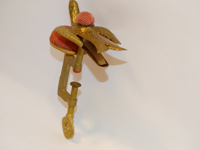 Image 3 of Sewing Bird Clamp Pincushion Bird Stamped Metal Vintage
