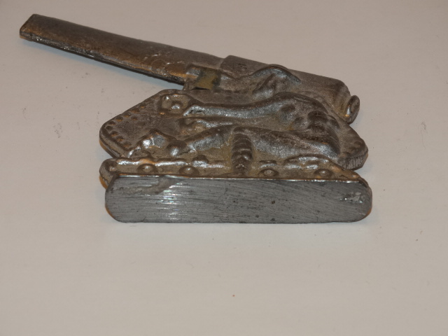 Image 4 of Soldier and Cannon Molded Pewter