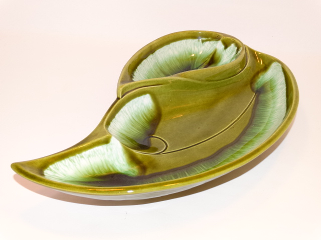 Image 2 of Divided Leaf Chip and Dip Serving Ware Santa Anita Ware